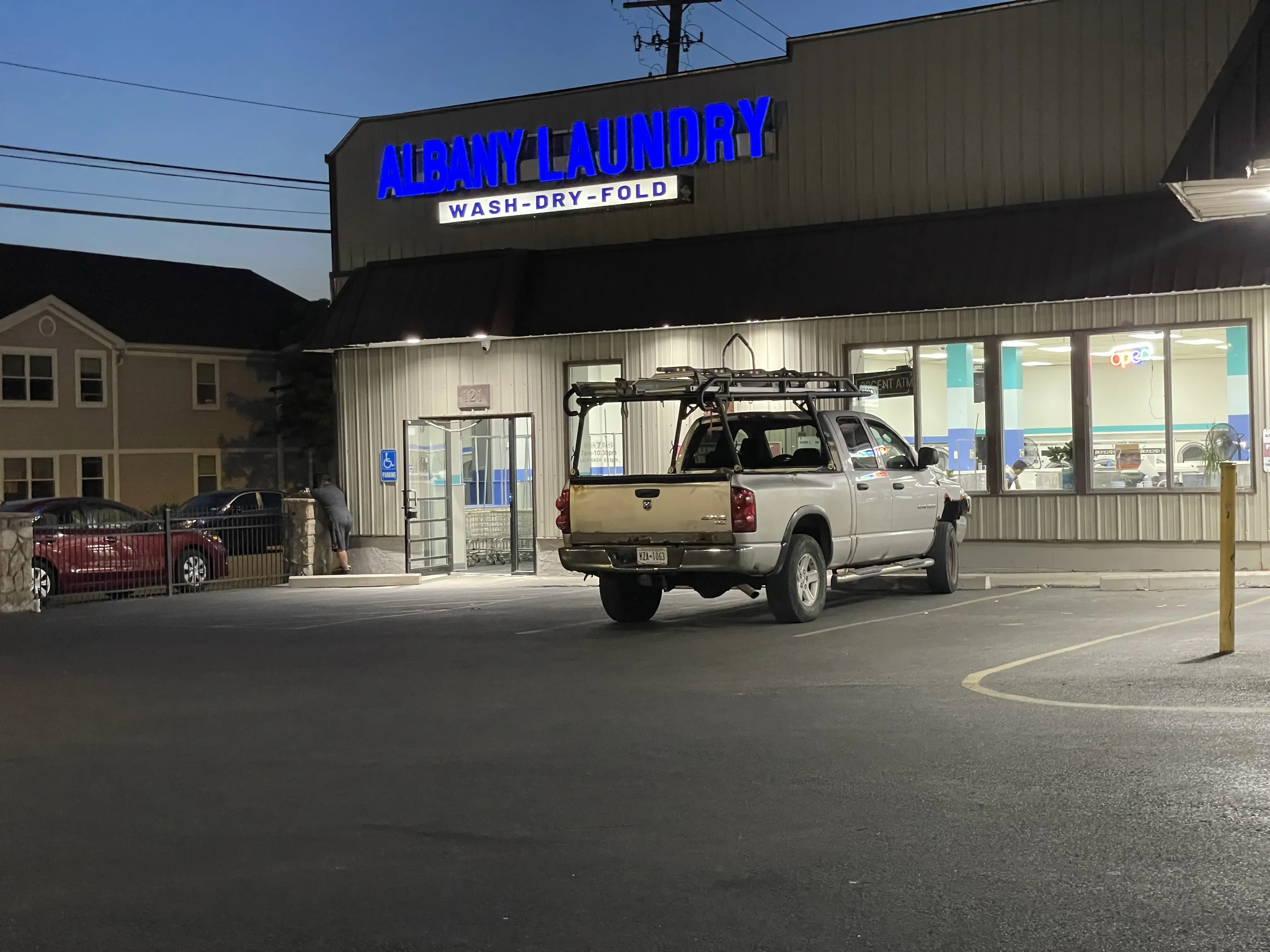 Albany Laundry Center thumbnail 12