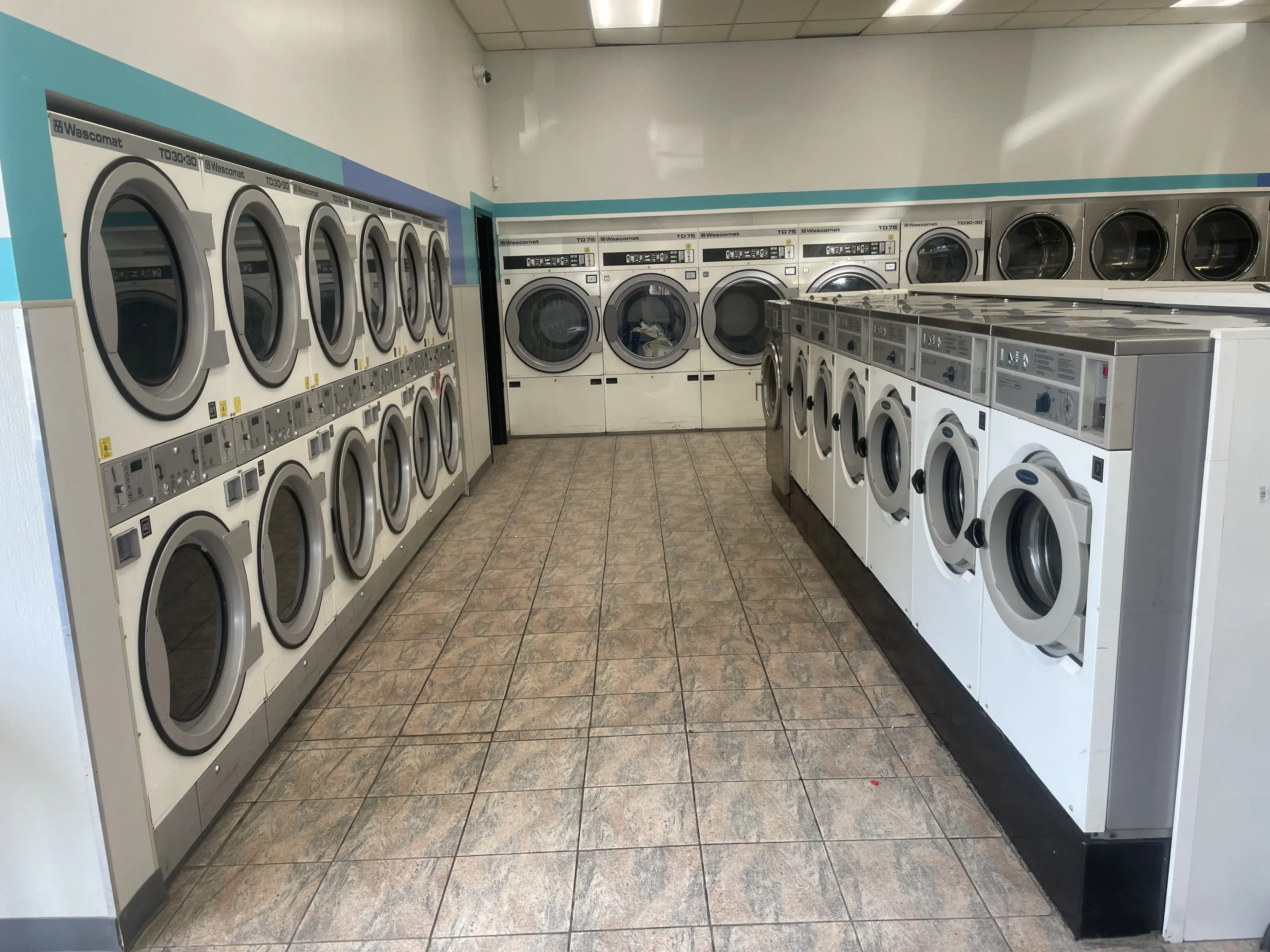 Albany Laundry Center thumbnail 11