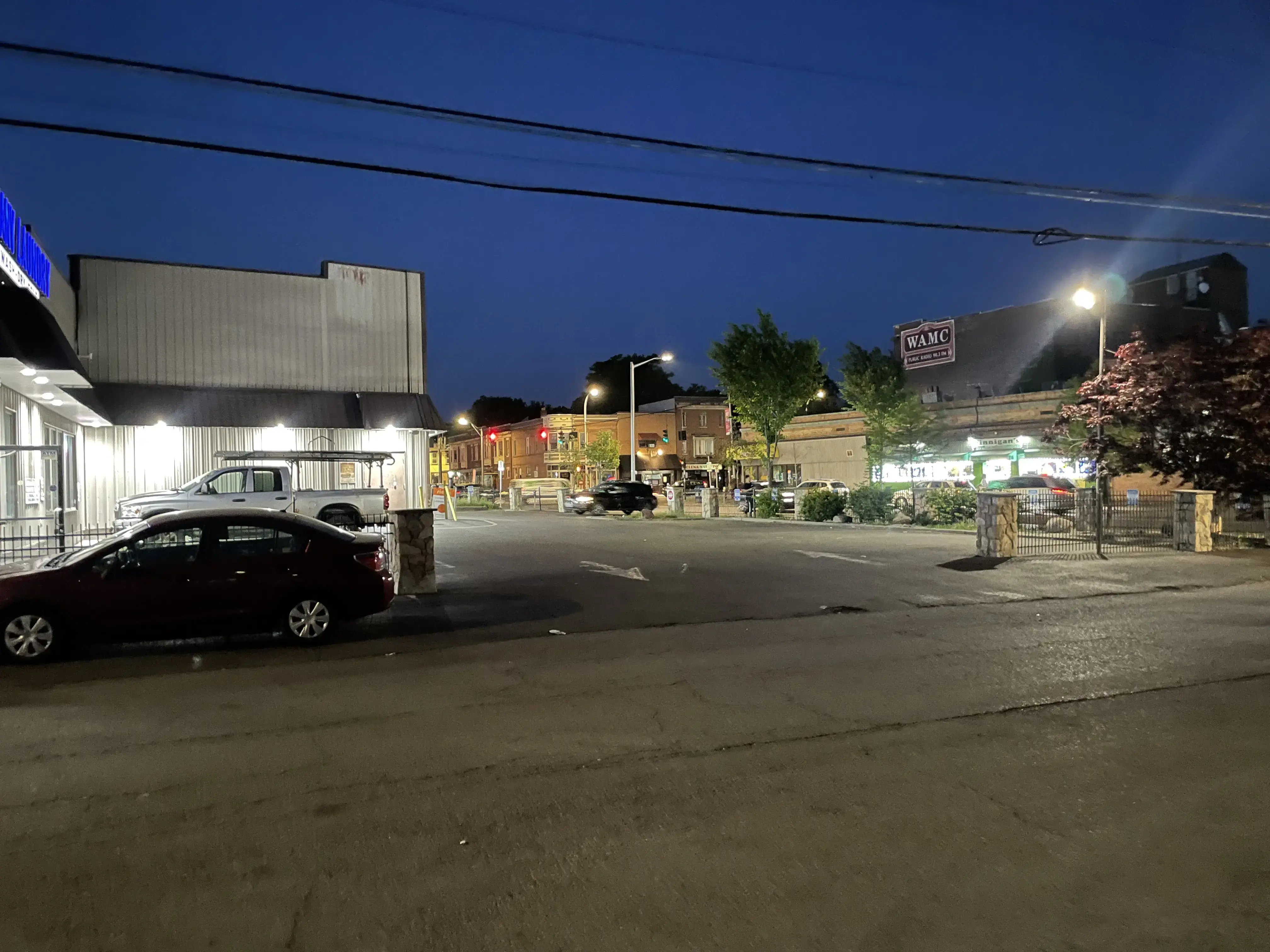 Albany Laundry Center thumbnail 3