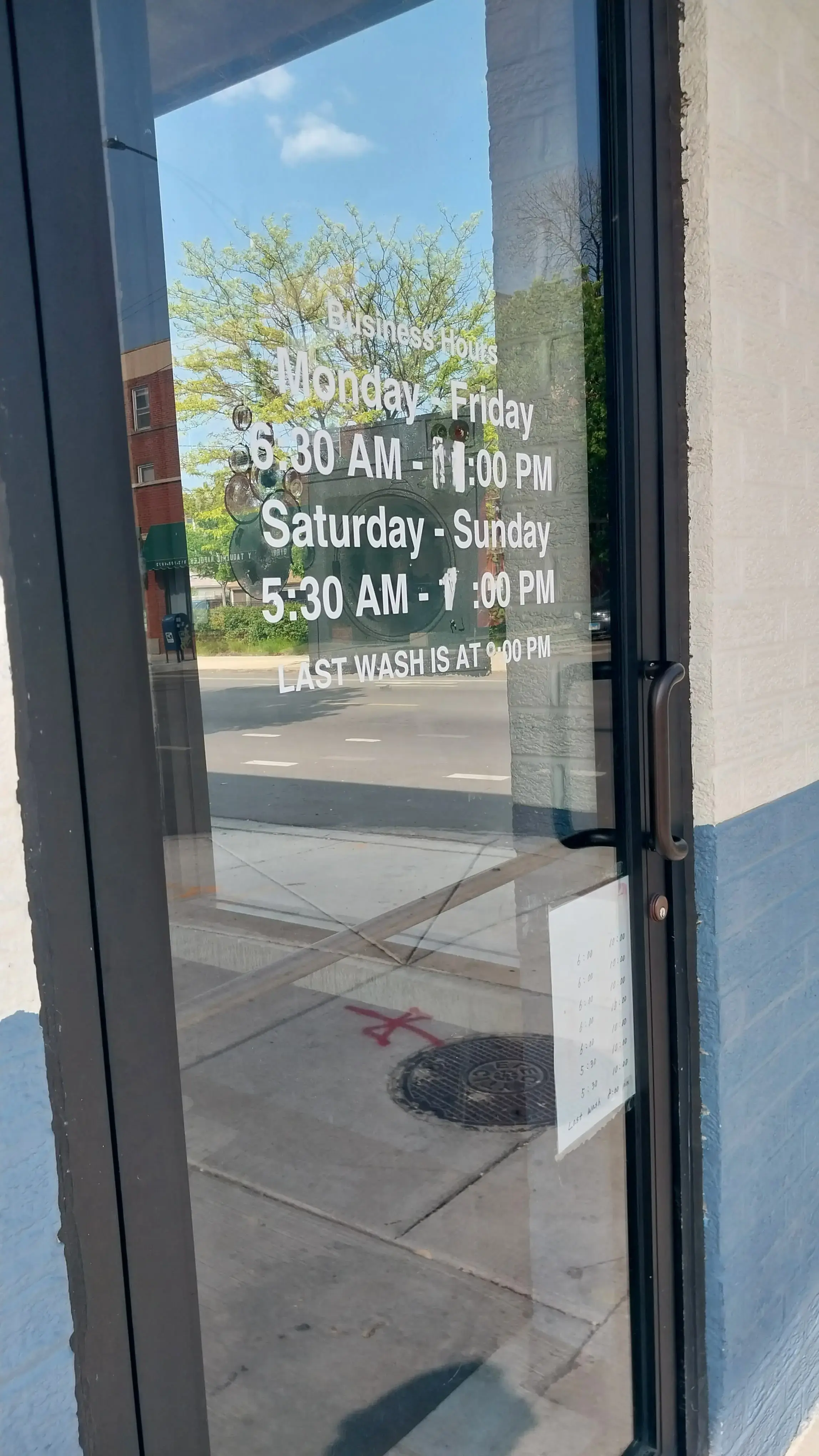 Albany Park Coin Laundry - Image 8