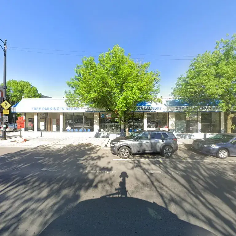 Albany Park Coin Laundry thumbnail 15