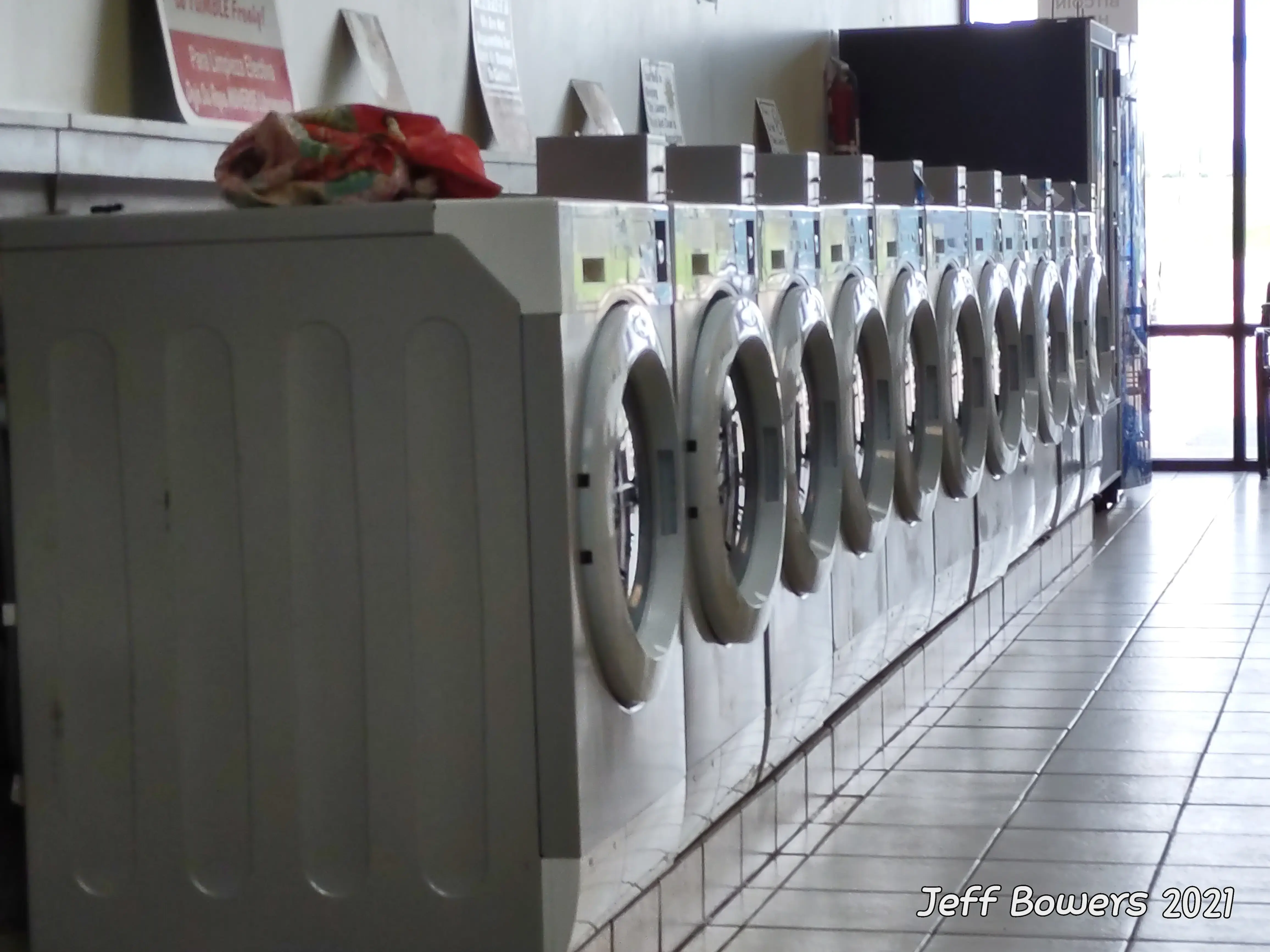 Albert Lea MegaLoad Laundry - Image 11