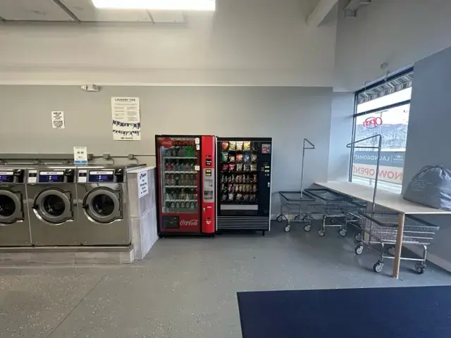 All Season Laundromat Cleaners thumbnail 10
