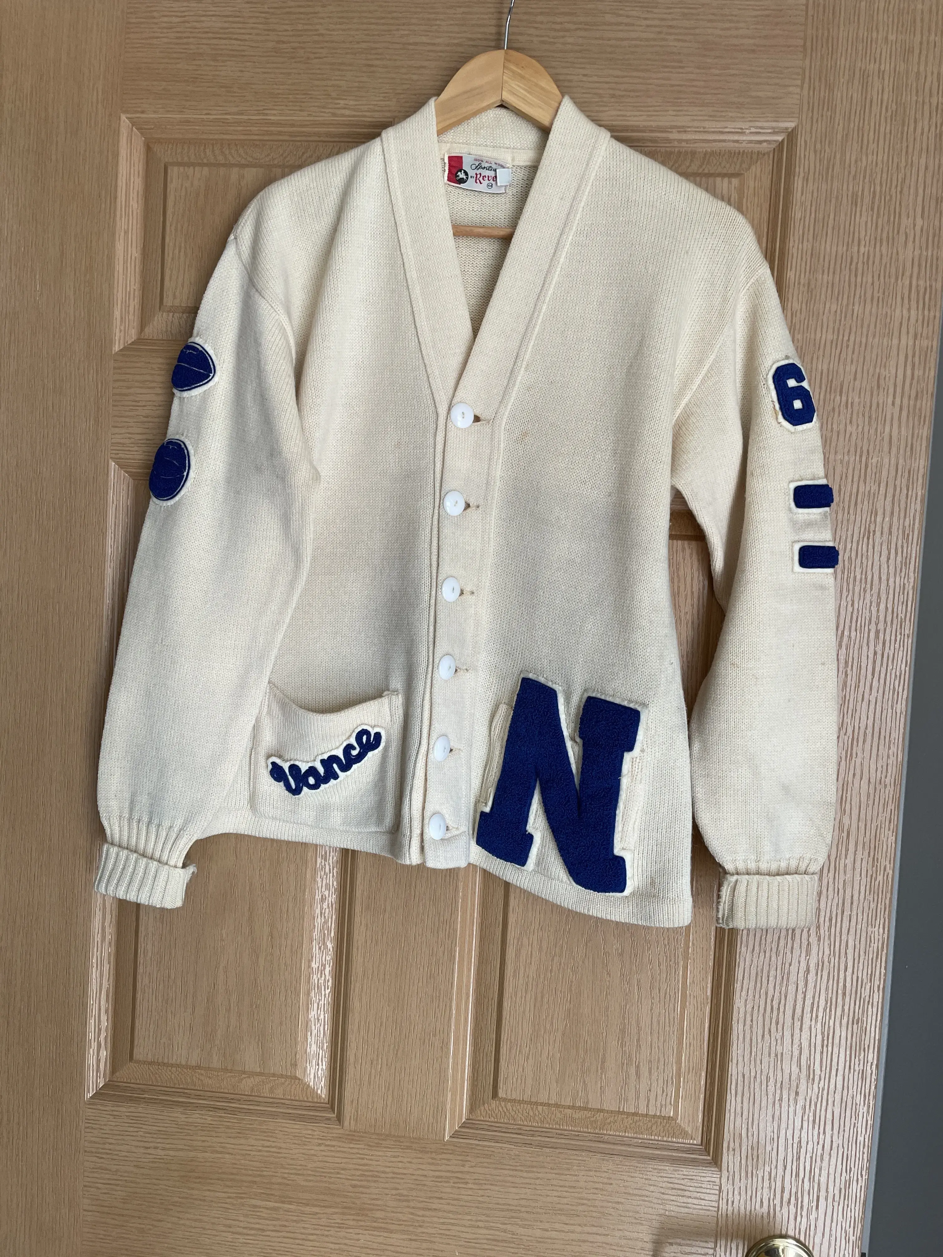 All Seasons Garment Care & Tailoring - Dry Cleaning St. Paul thumbnail 10