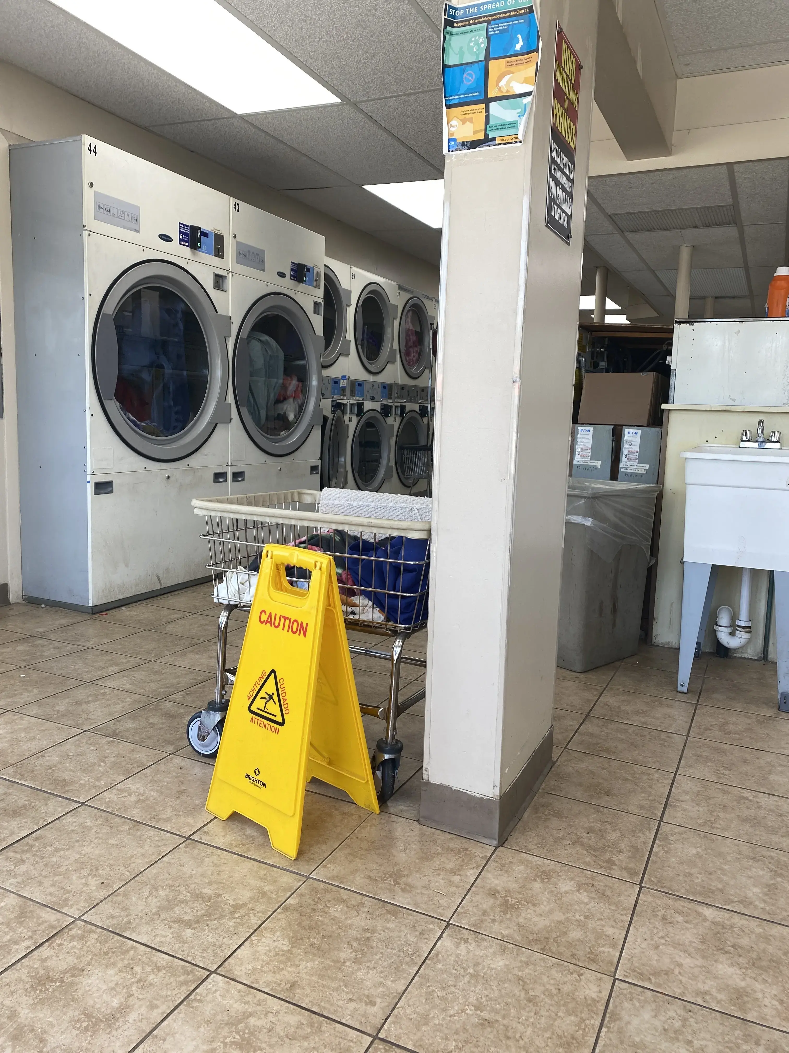 All Shined Up Laundromat - Image 2