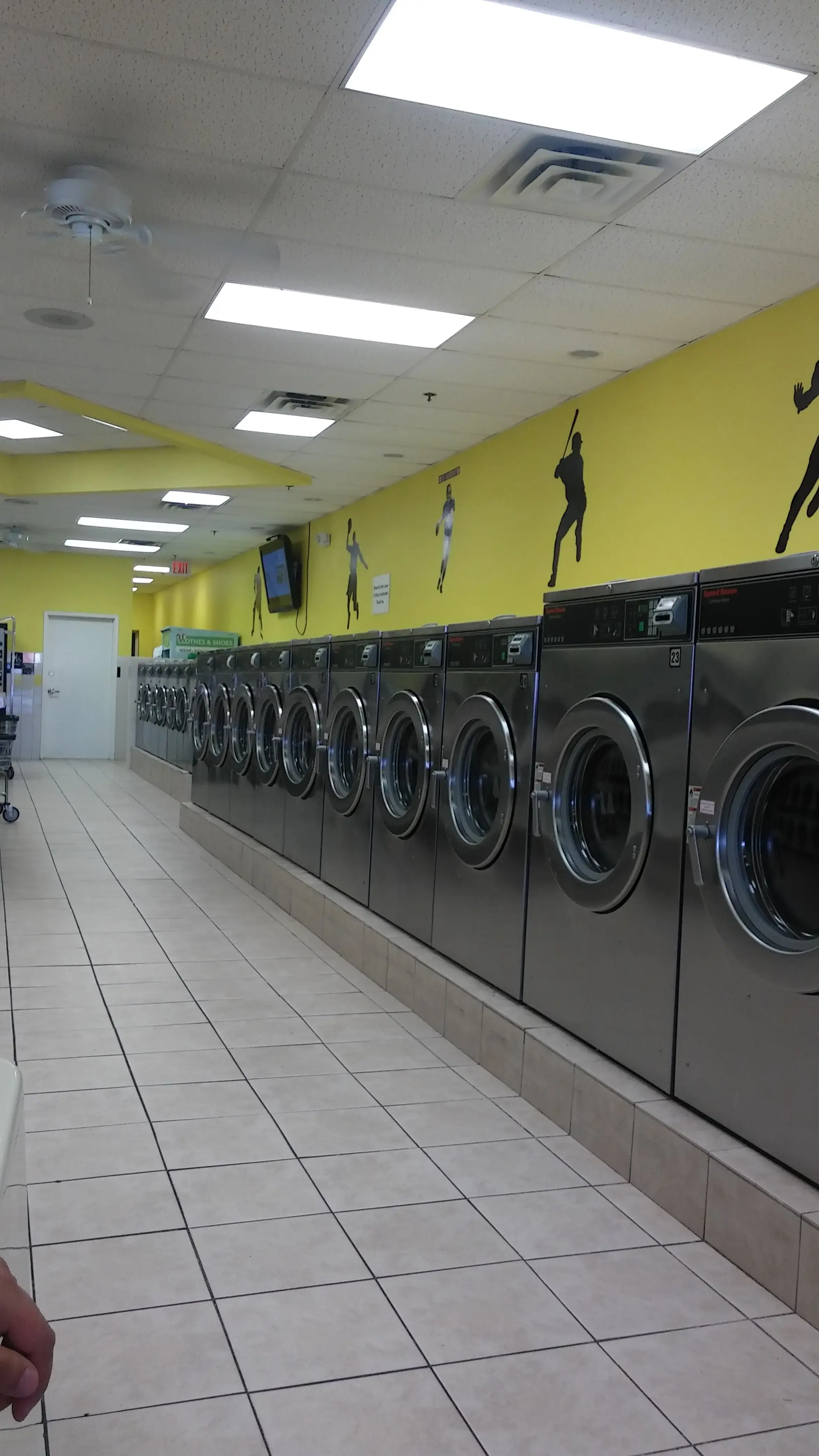 All Star Laundromat - Image 9