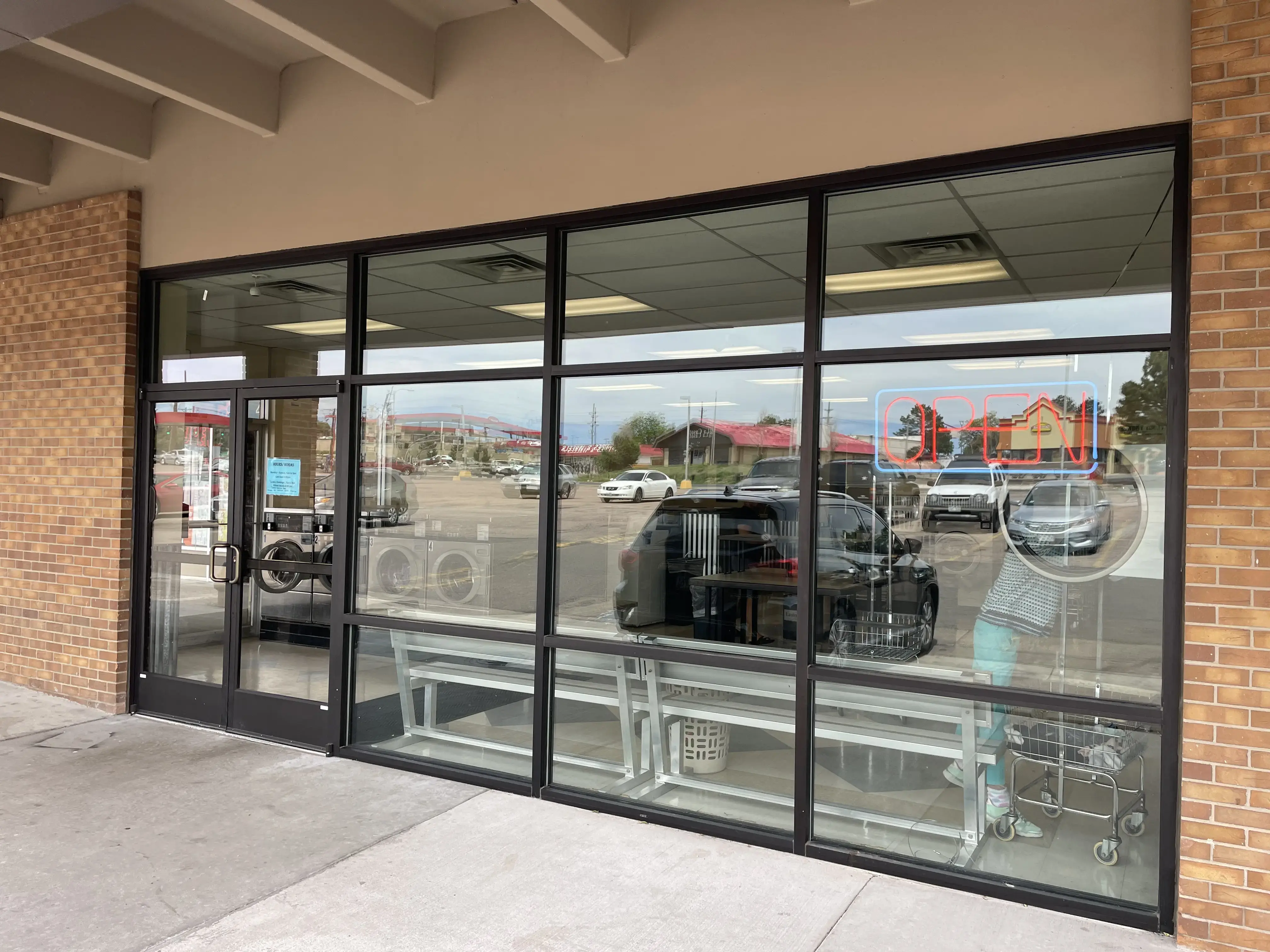 All Washed Laundry - Valli Hi thumbnail 1