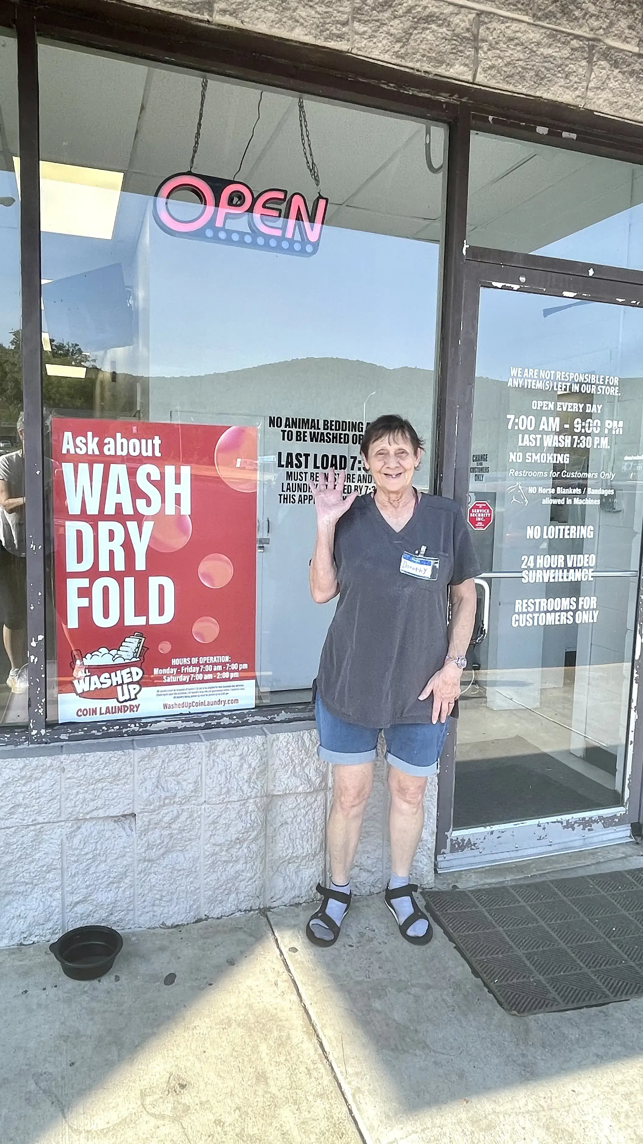 All Washed Up Coin Laundry - Image 15