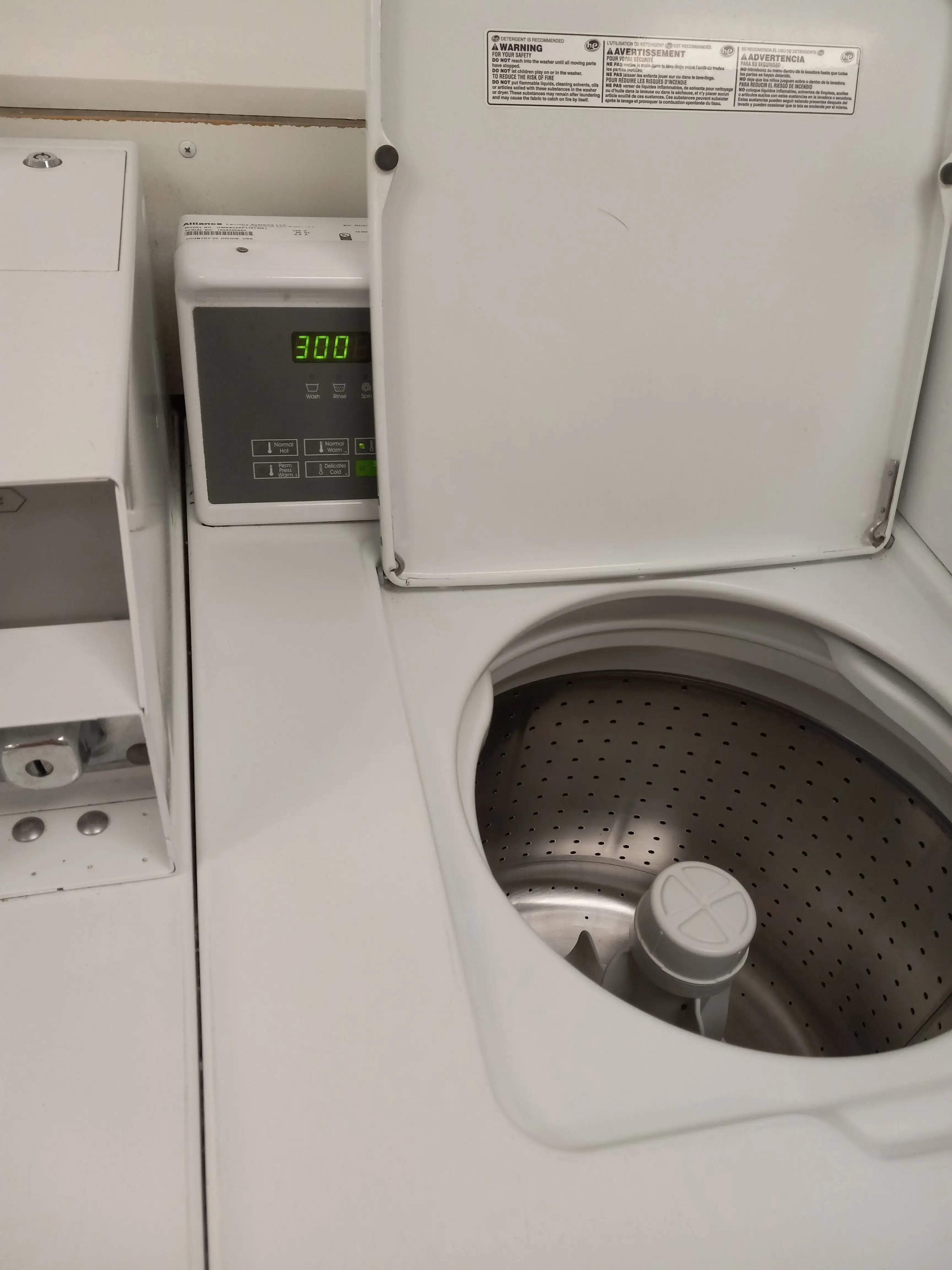 All Washed Up Coin Laundry thumbnail 9