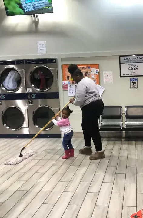 All Washed Up Laundromat thumbnail 20