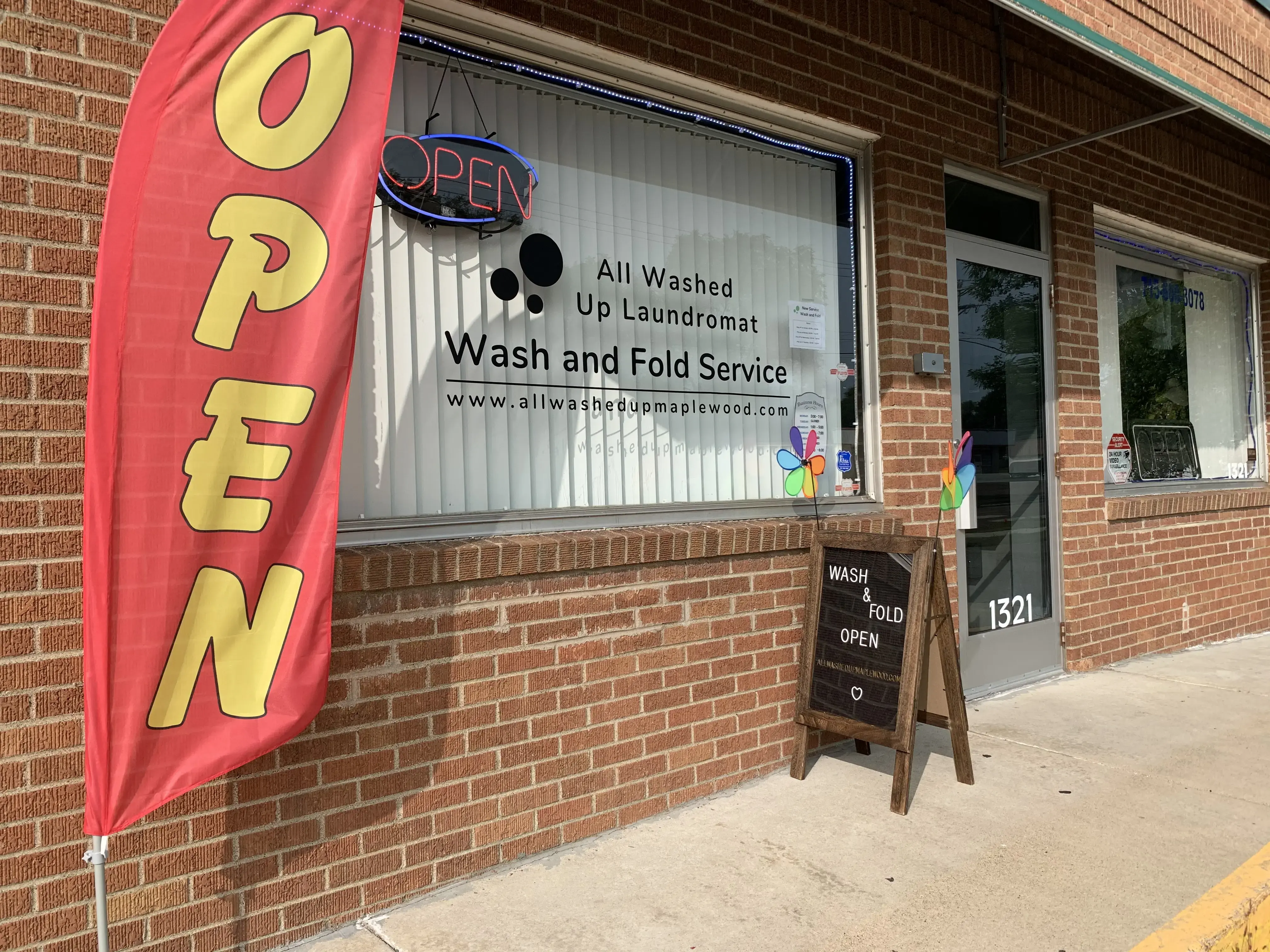 All Washed Up Laundromat - Image 5