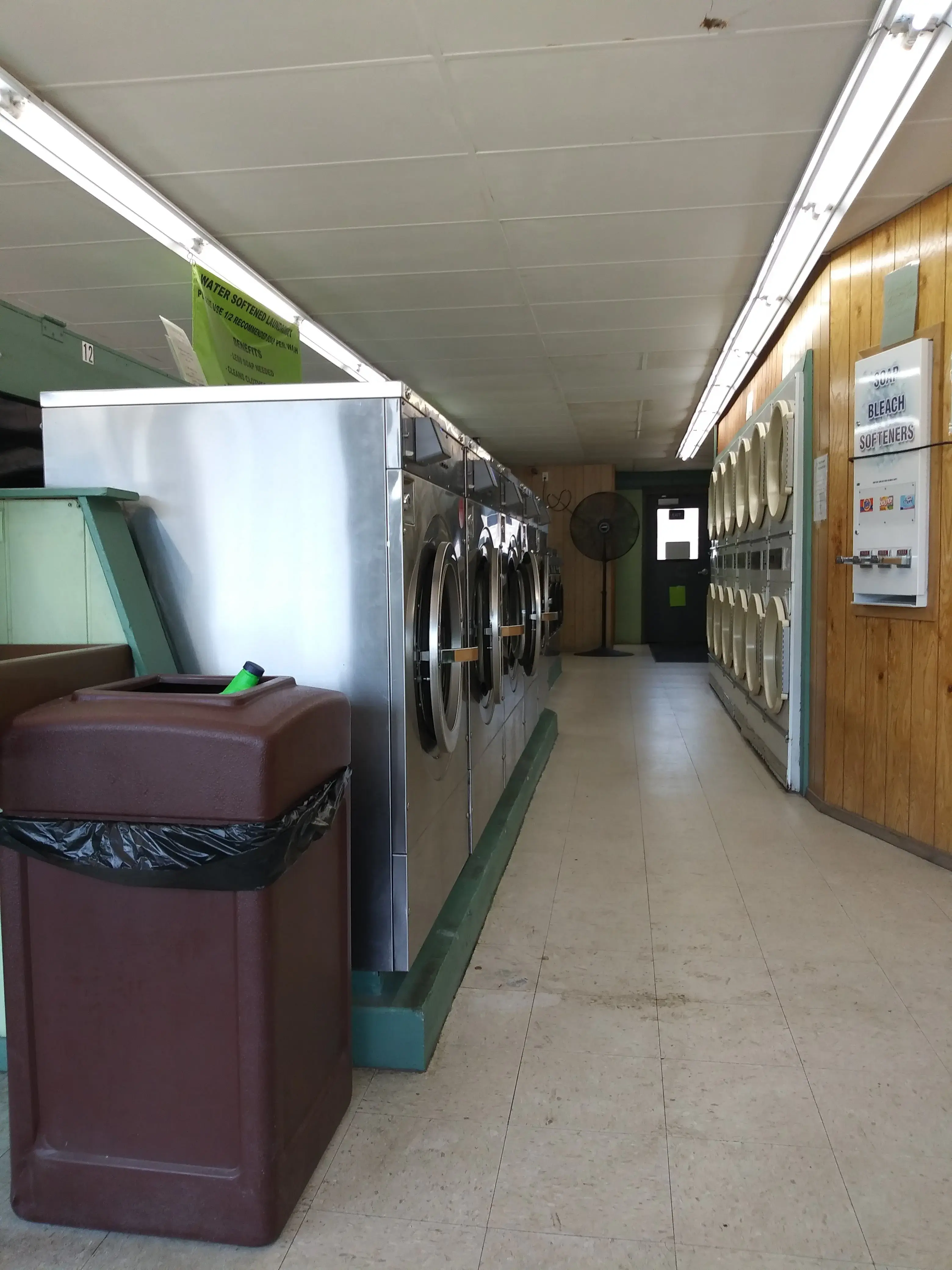 All Washed Up Laundromat thumbnail 7