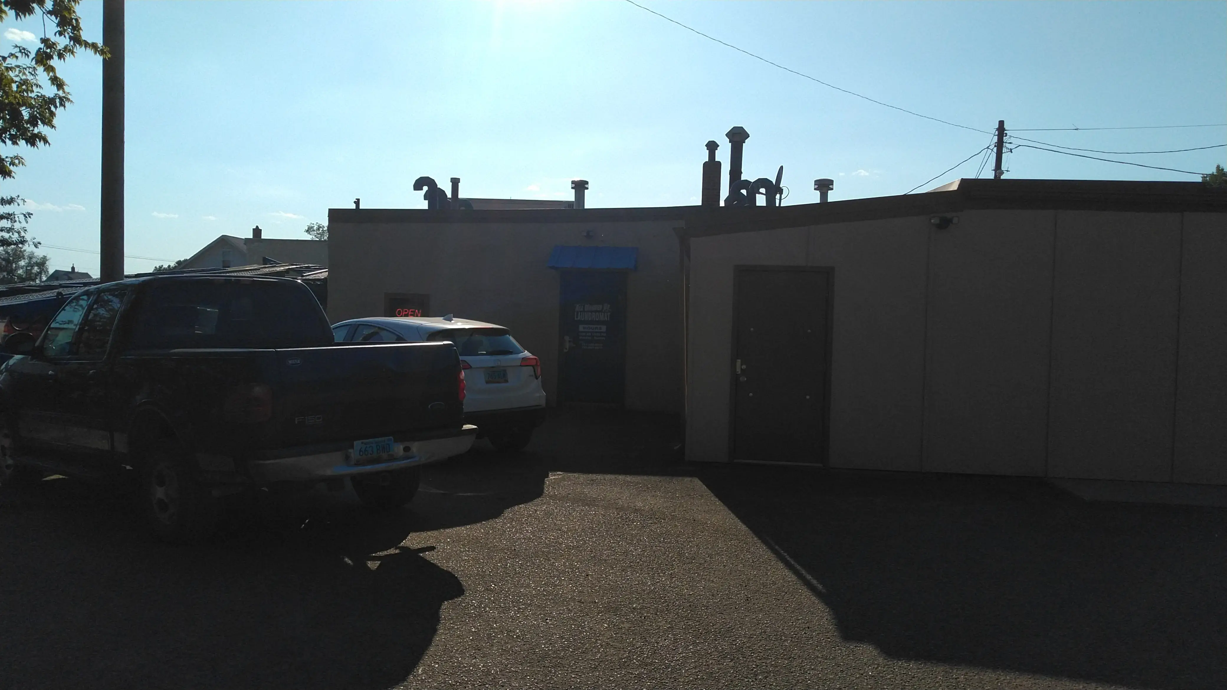 All Washed Up Laundromat thumbnail 9
