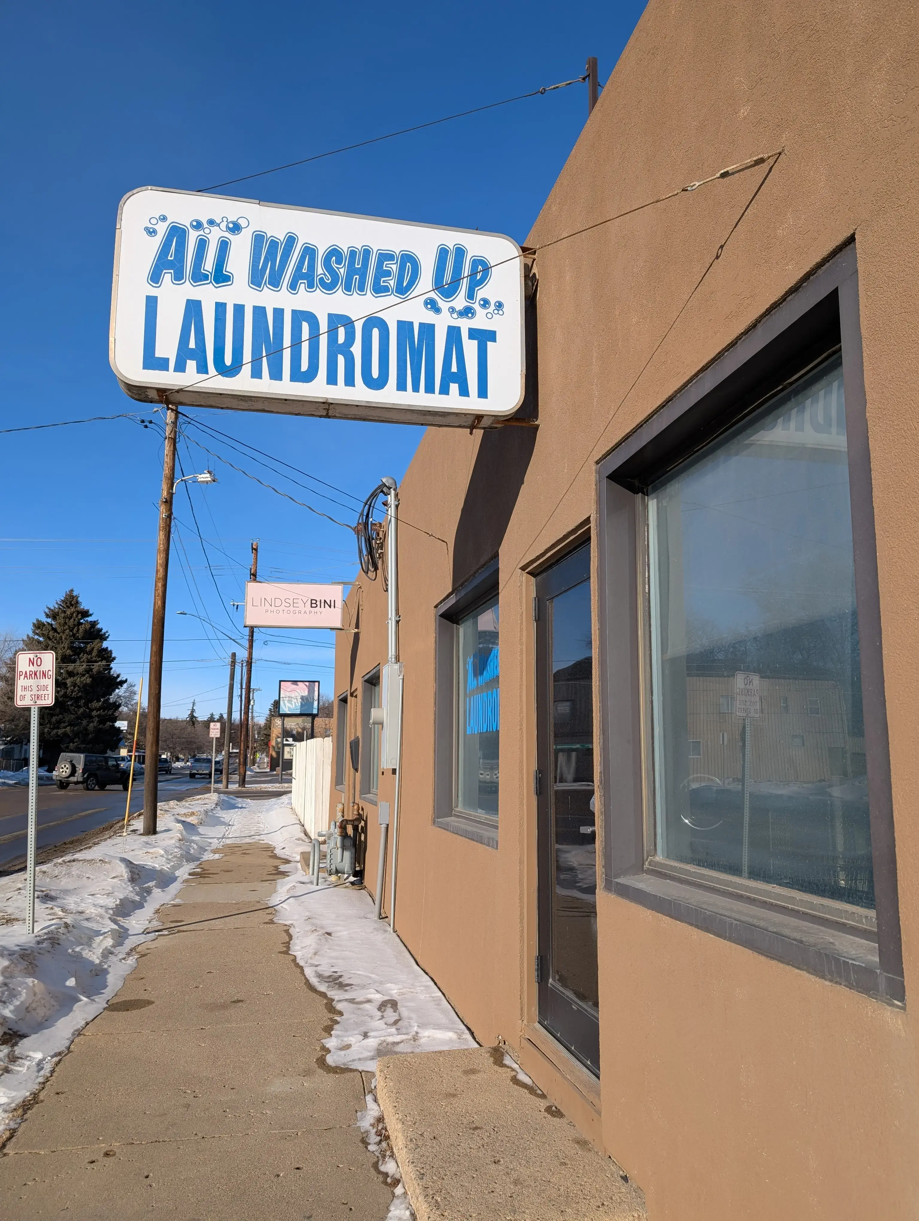 All Washed Up Laundromat - Image 3
