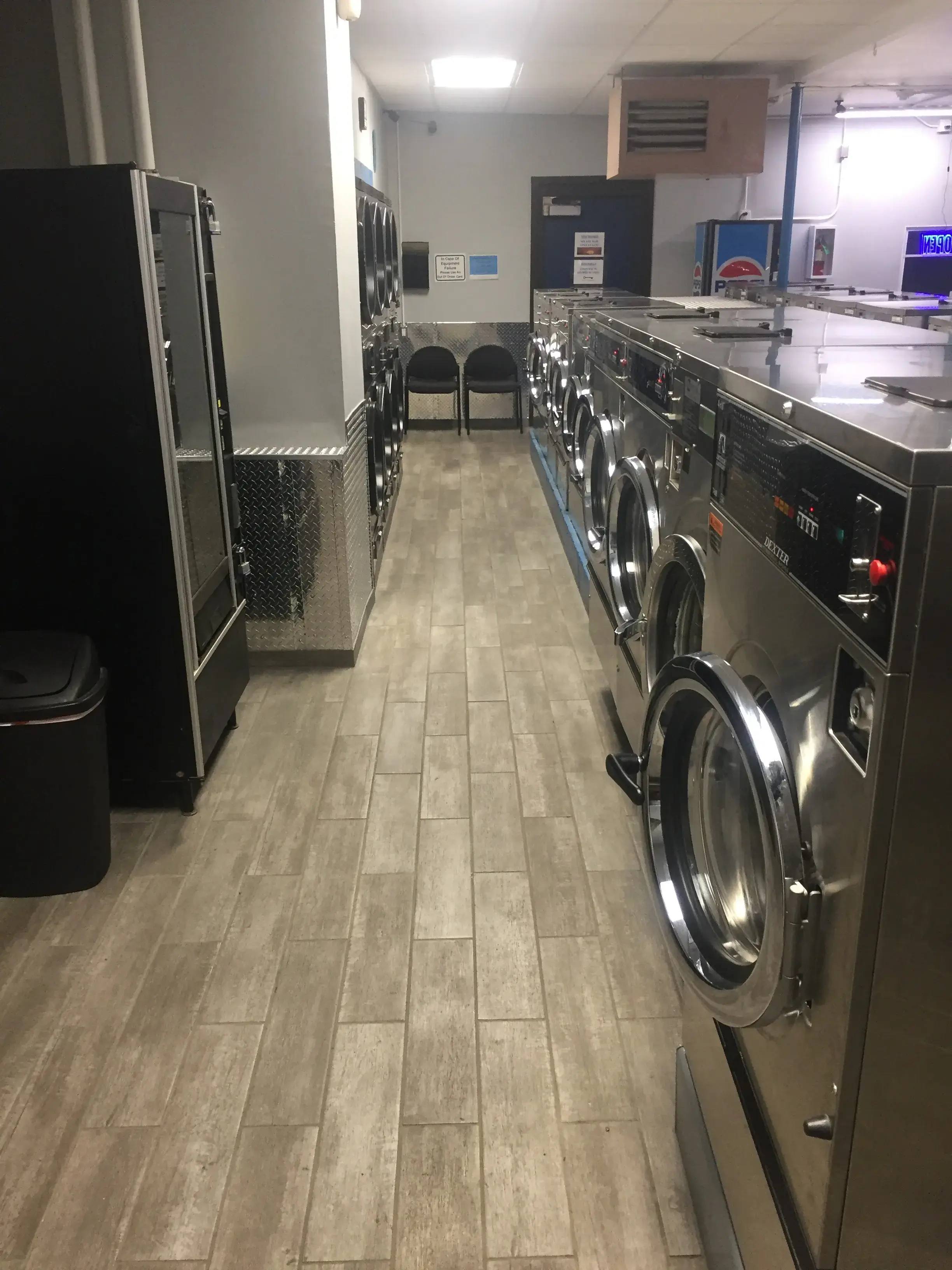 All Washed Up Laundromat - Image 14