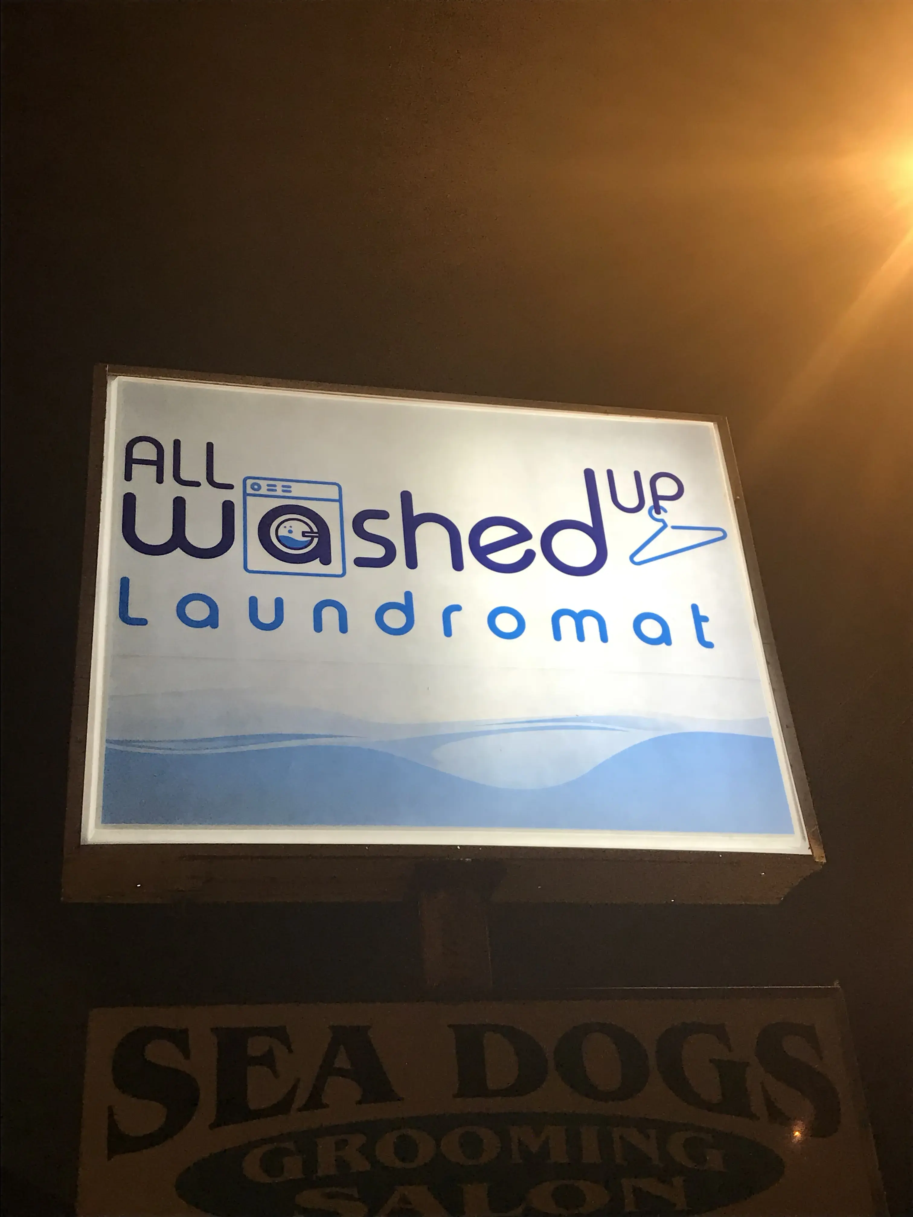 All Washed Up Laundromat thumbnail 14