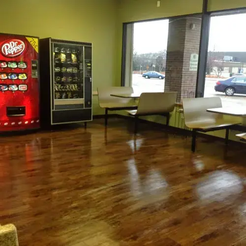 Allen Blvd Laundry - Image 5