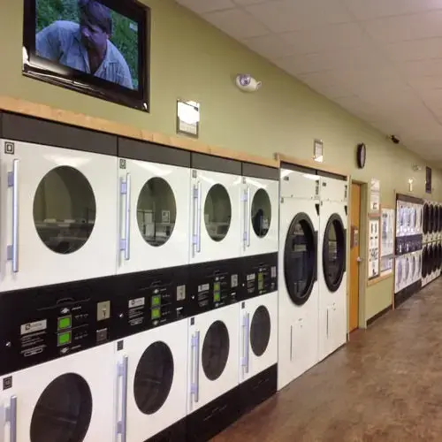 Allen Blvd Laundry - Image 12