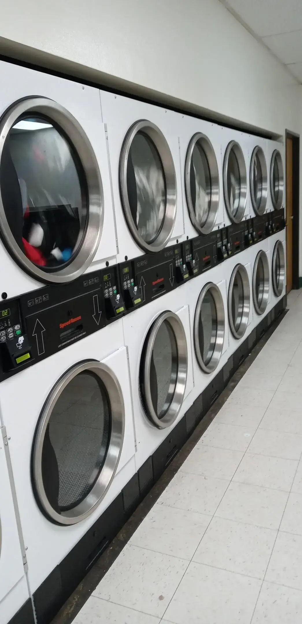 Allen St Laundry thumbnail 12