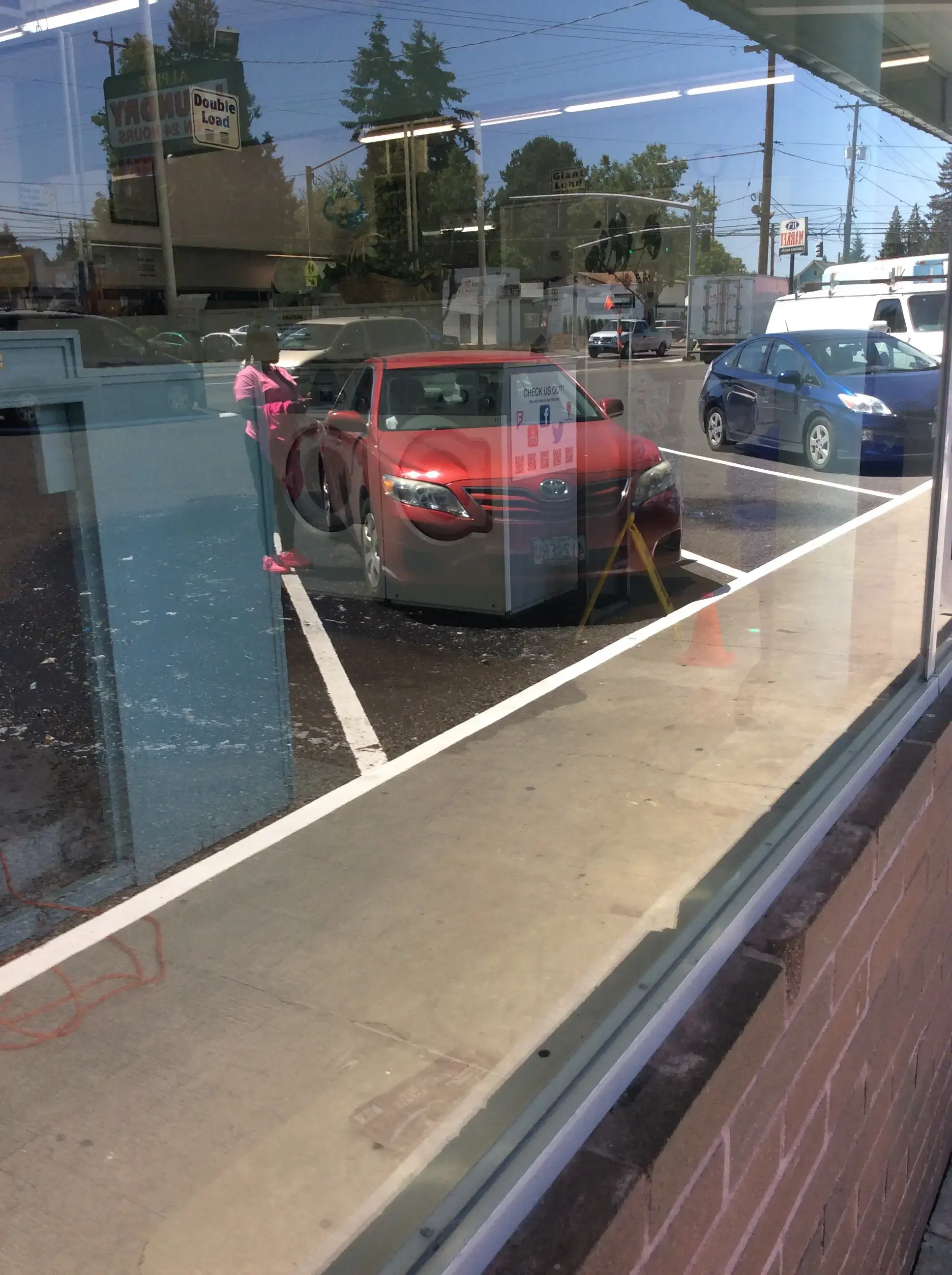 Alpine 24 Hour Laundromat thumbnail 18