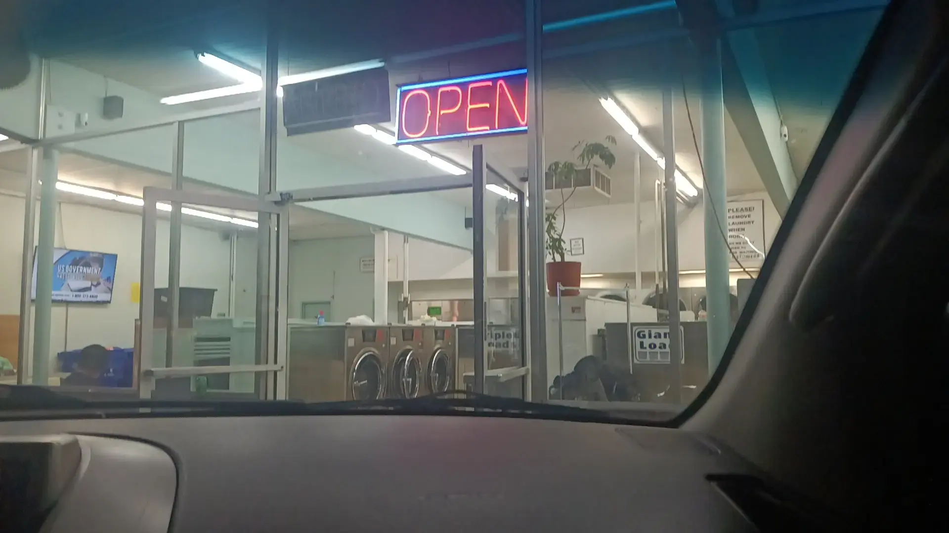 Alpine 24 Hour Laundromat - Image 19