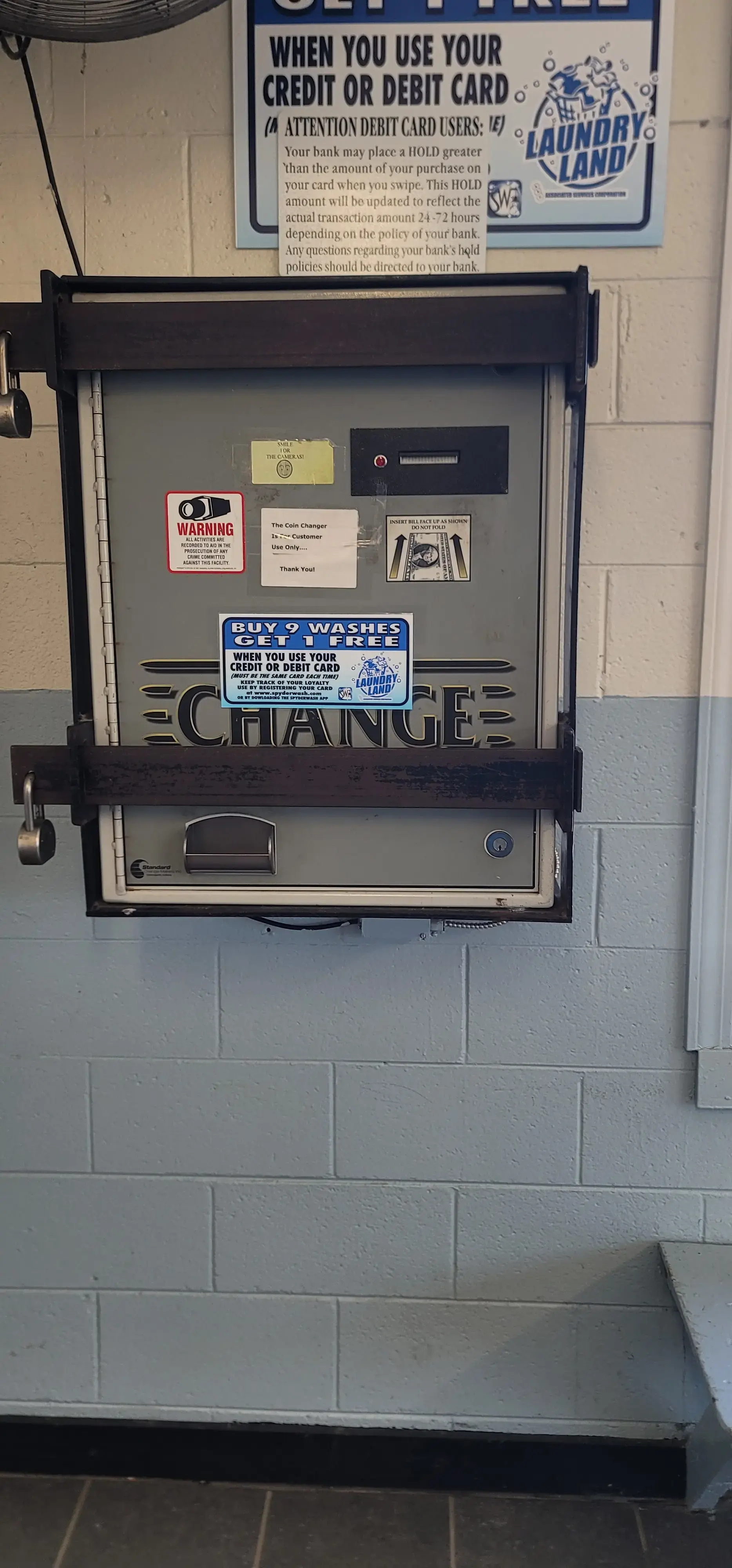 Amelia Coin Laundry - Image 10