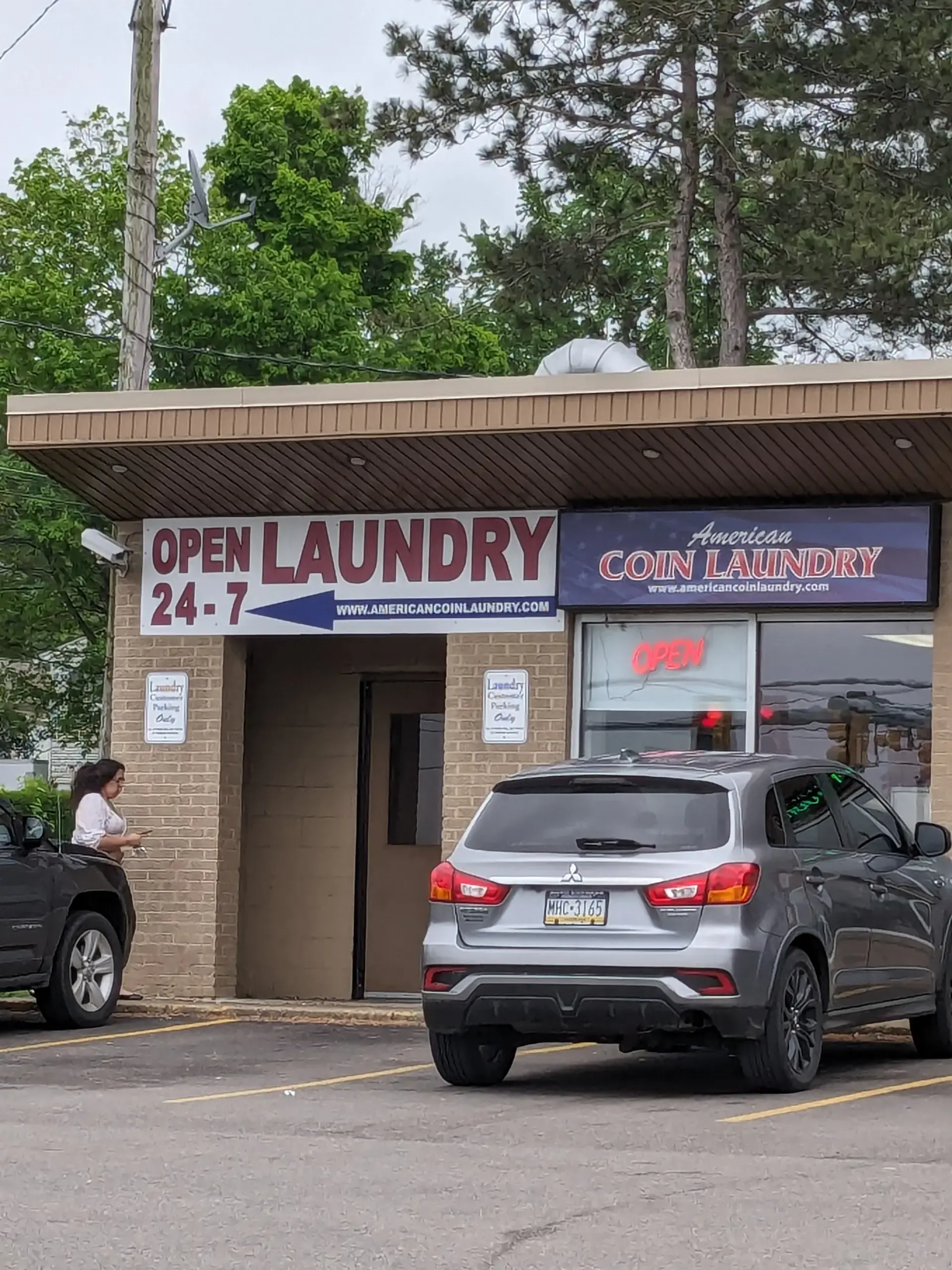 American Coin Laundry thumbnail 2