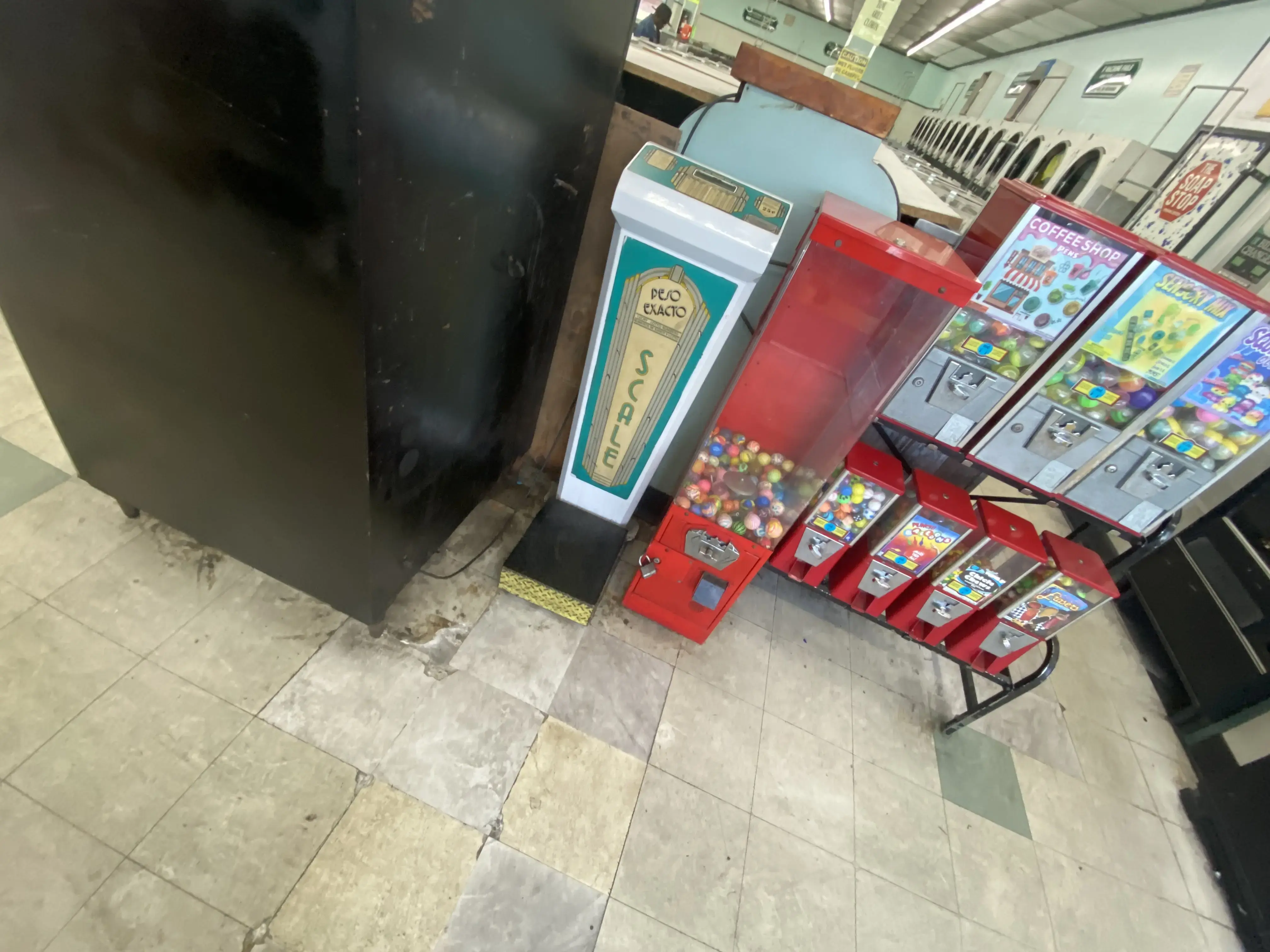 American Coin Laundry - Image 18