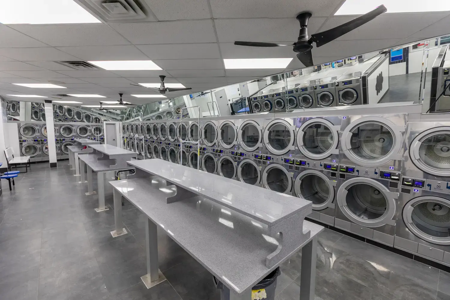 American Laundromat 24/7 of East Orange - Image 3