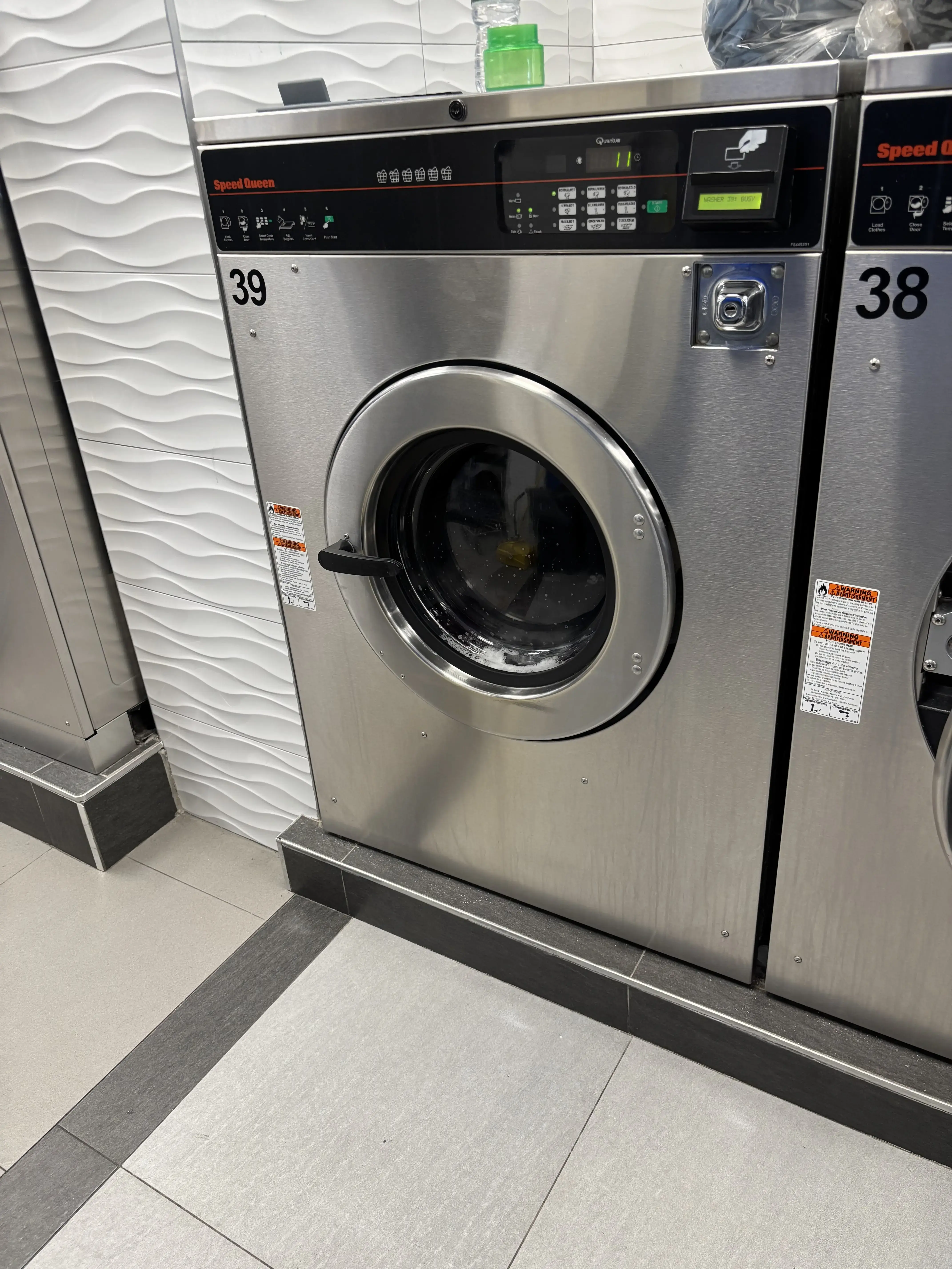 American Laundromat 24/7 of Jersey City - Image 2