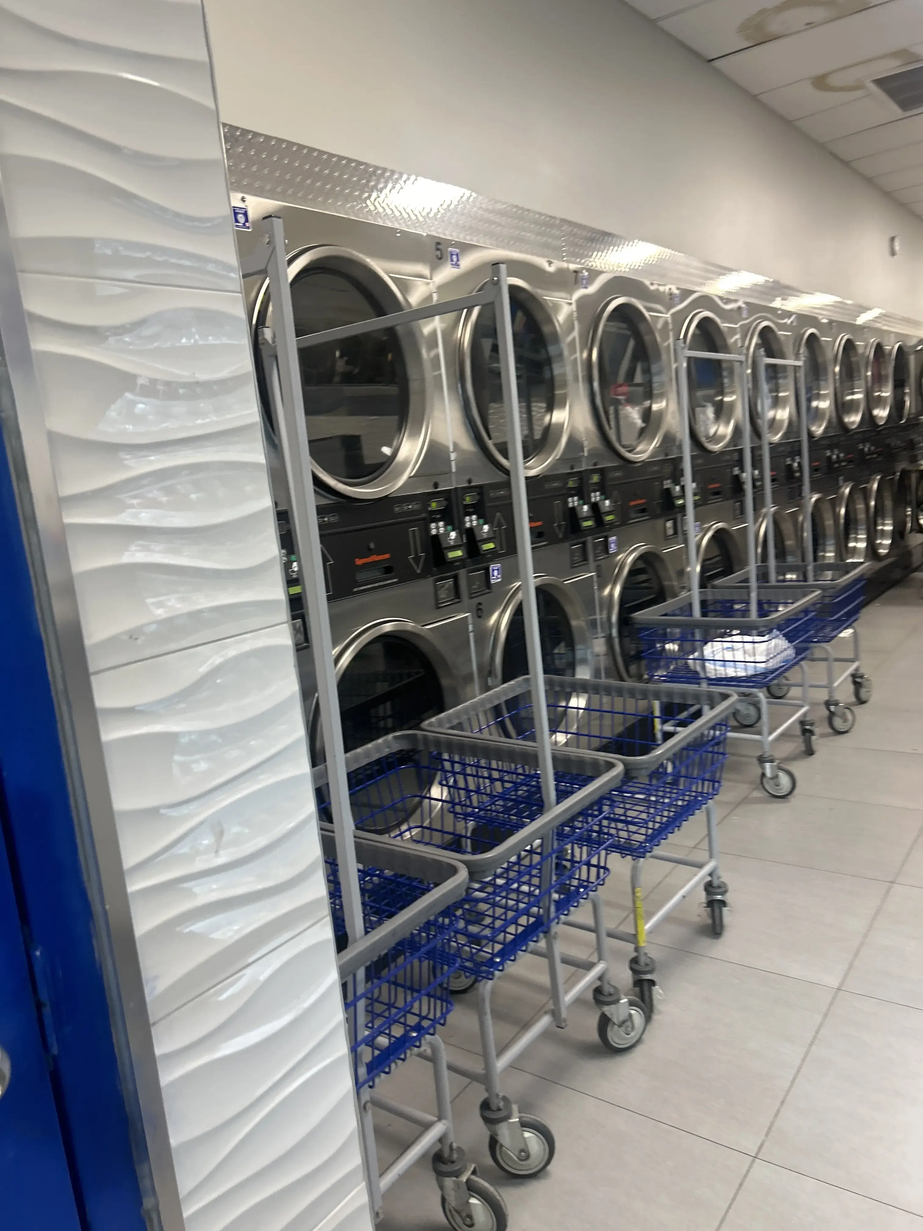 American Laundromat 24/7 of Jersey City thumbnail 3