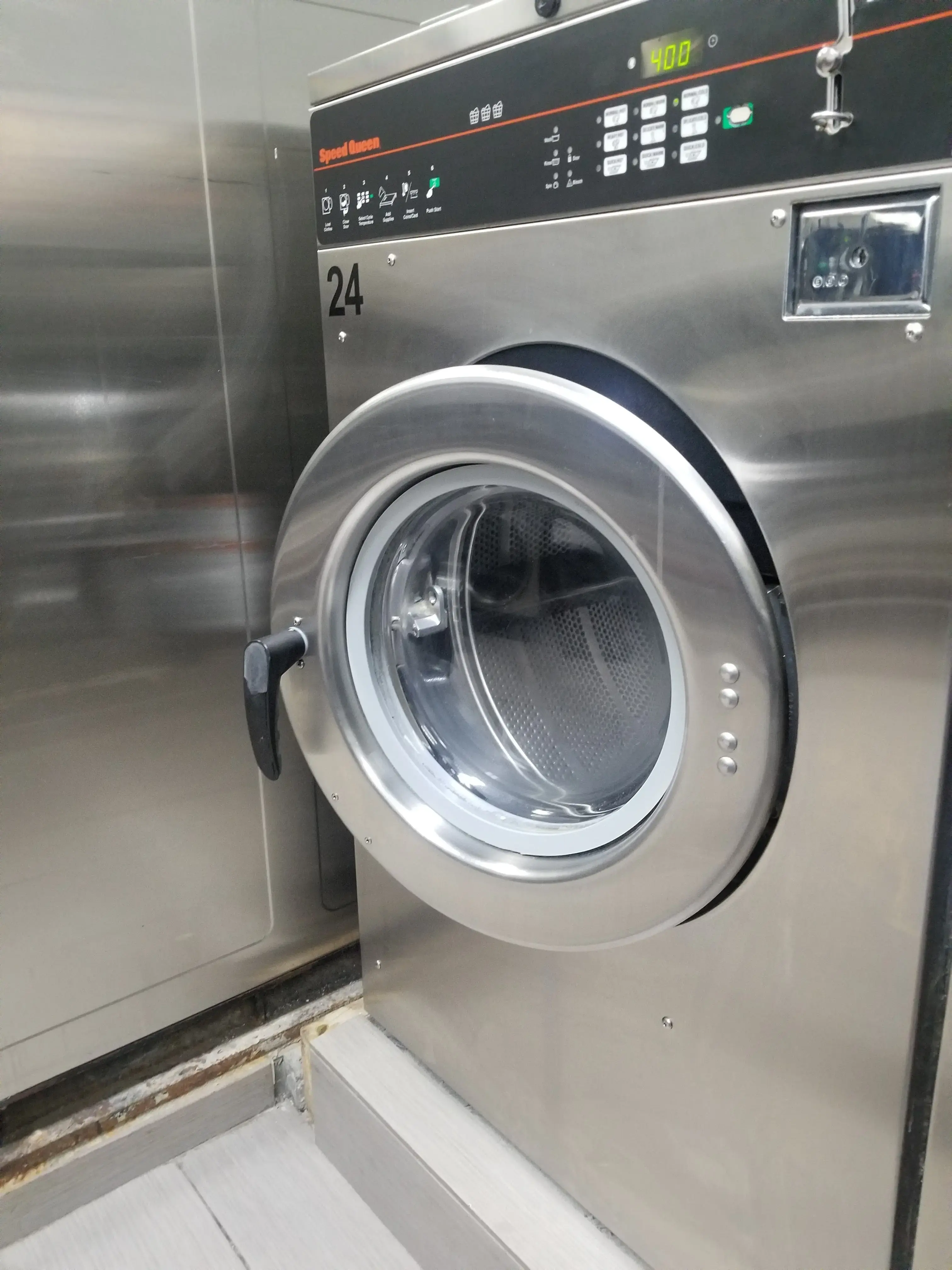 American Laundromat of Jersey City - Image 7