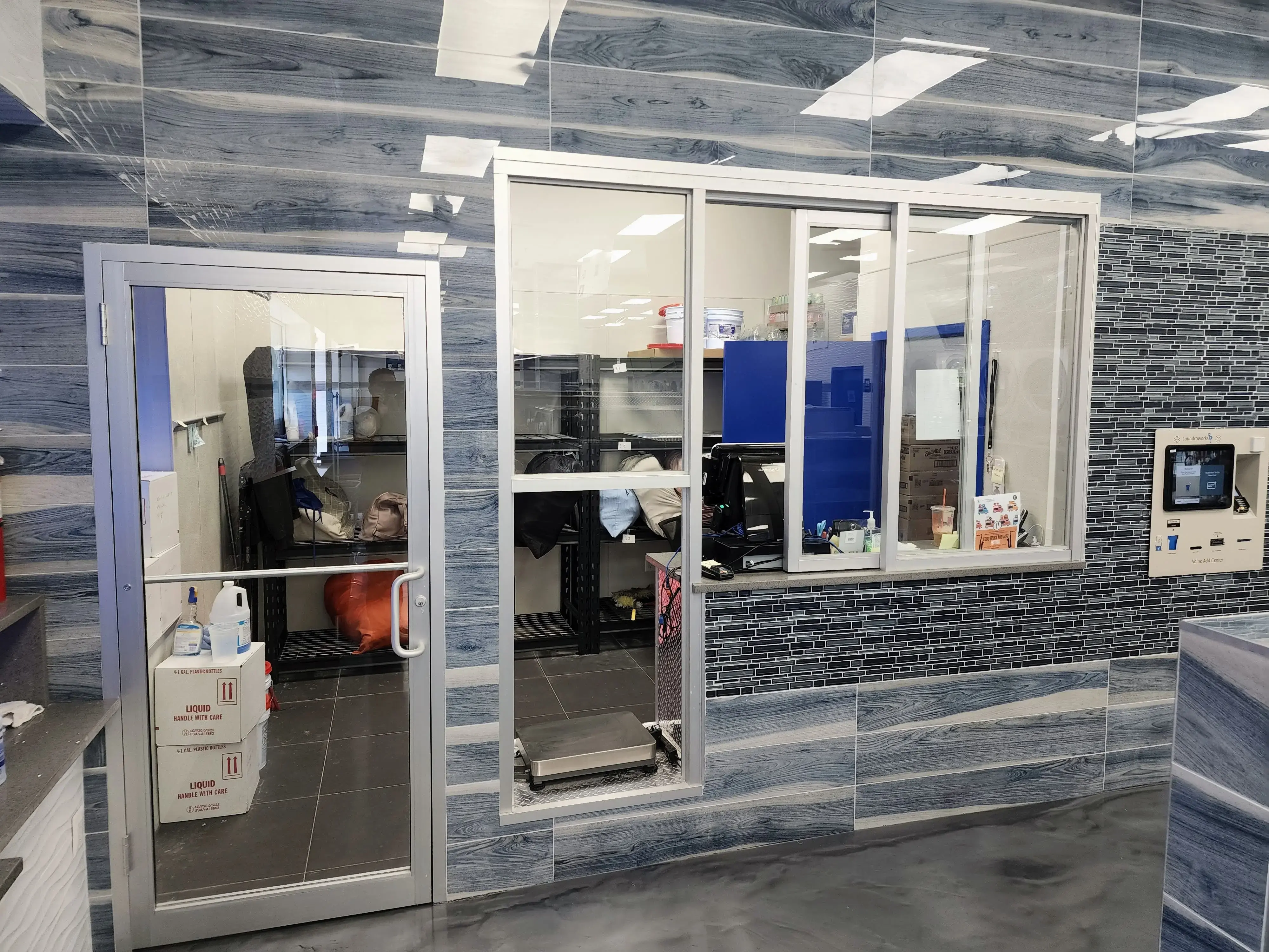 American Laundromat of Orange thumbnail 7