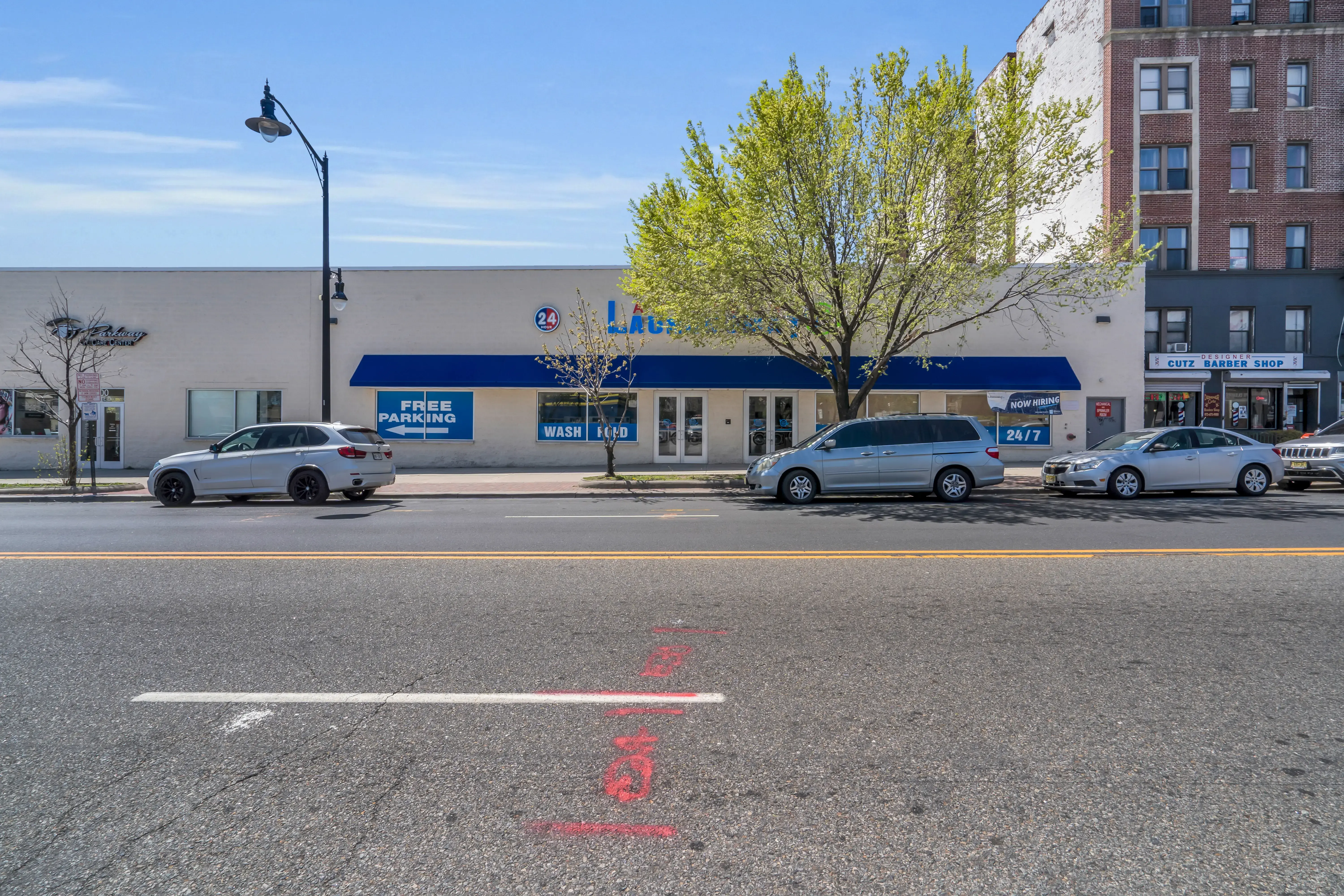 American Laundromat of Orange thumbnail 14