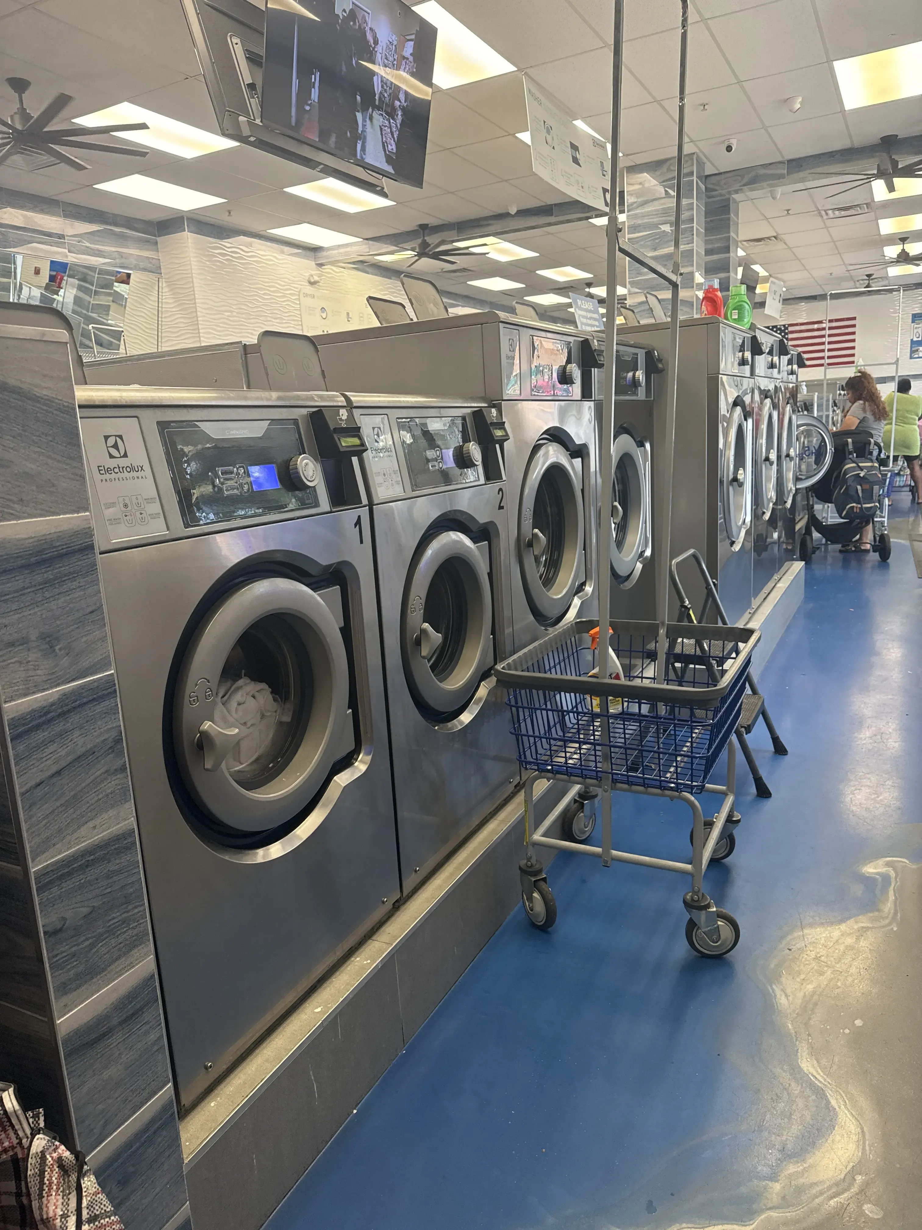 American Laundromat of Orange thumbnail 2