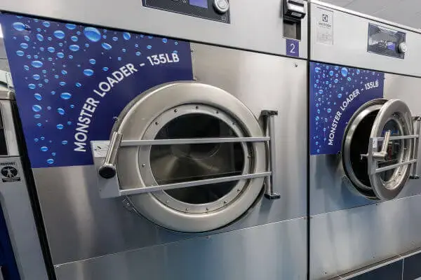American Laundromat of West Orange - Image 16