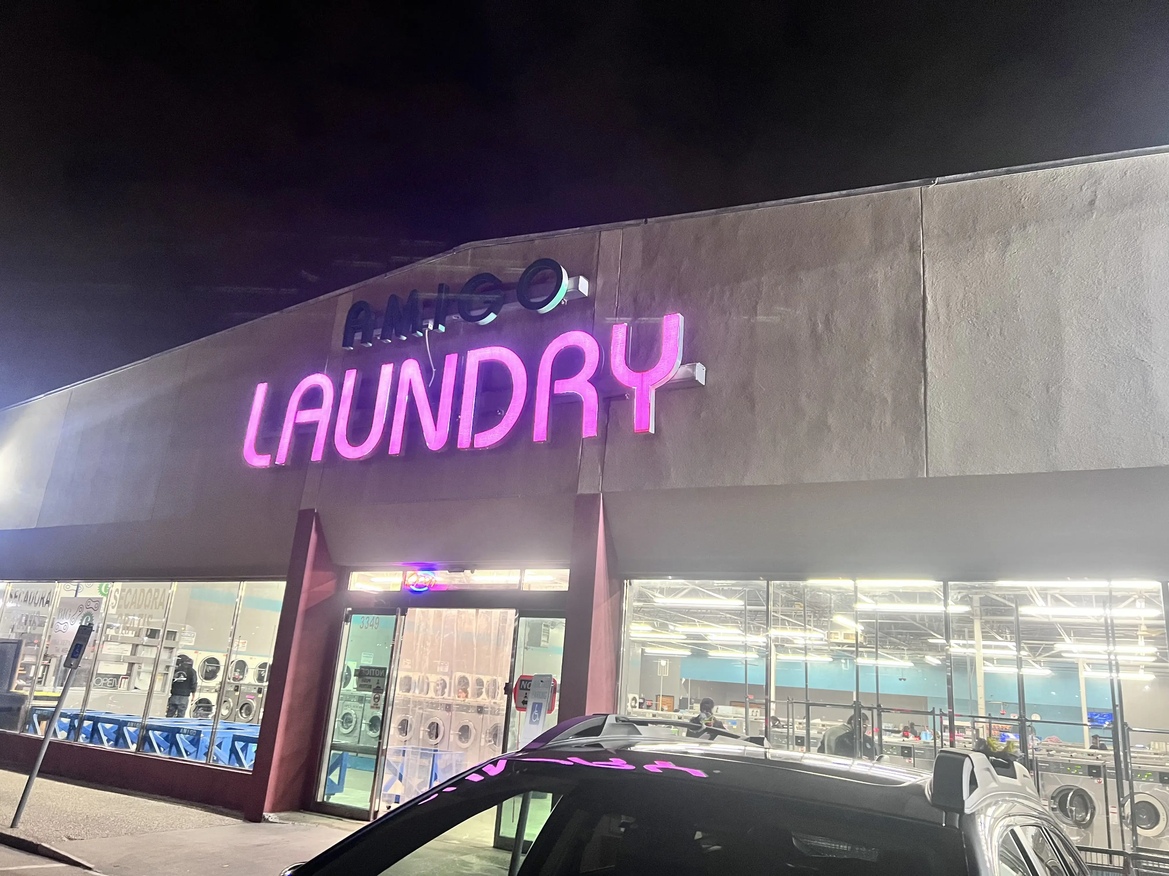 Amigo Laundry - Image 18