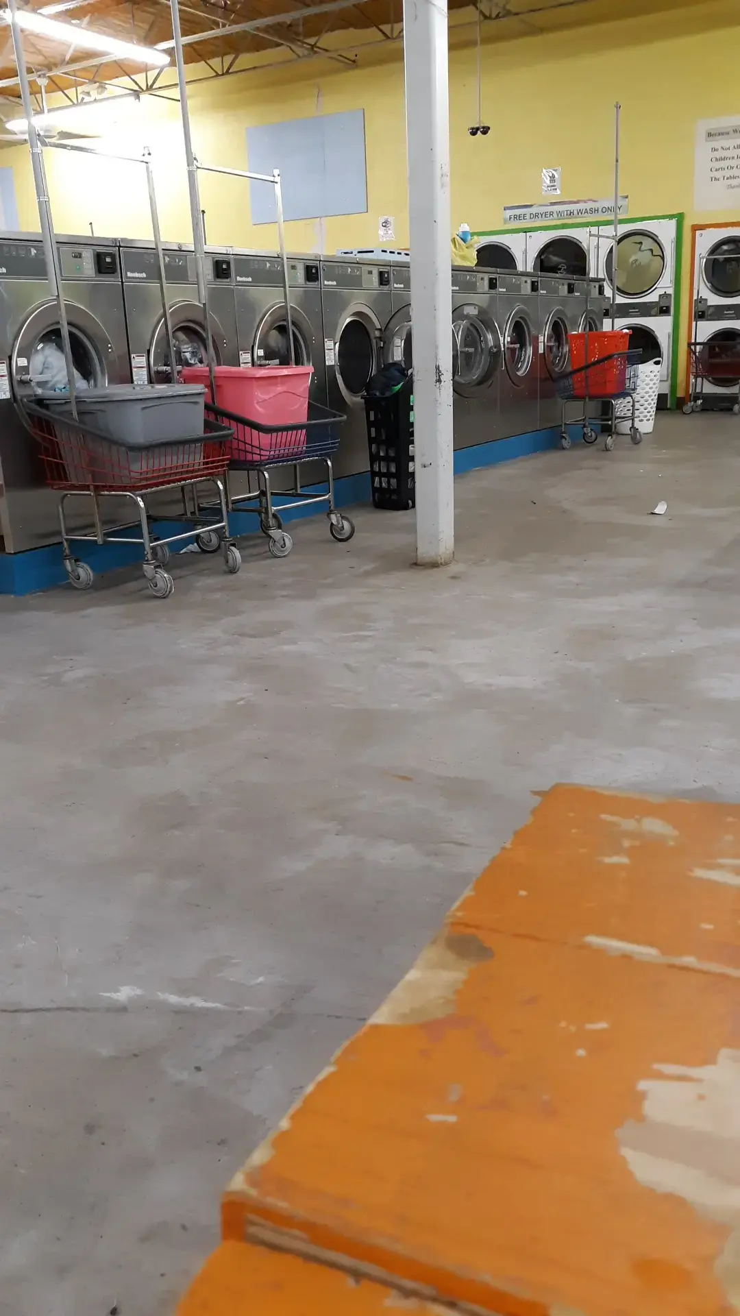 Amigo Laundry thumbnail 11