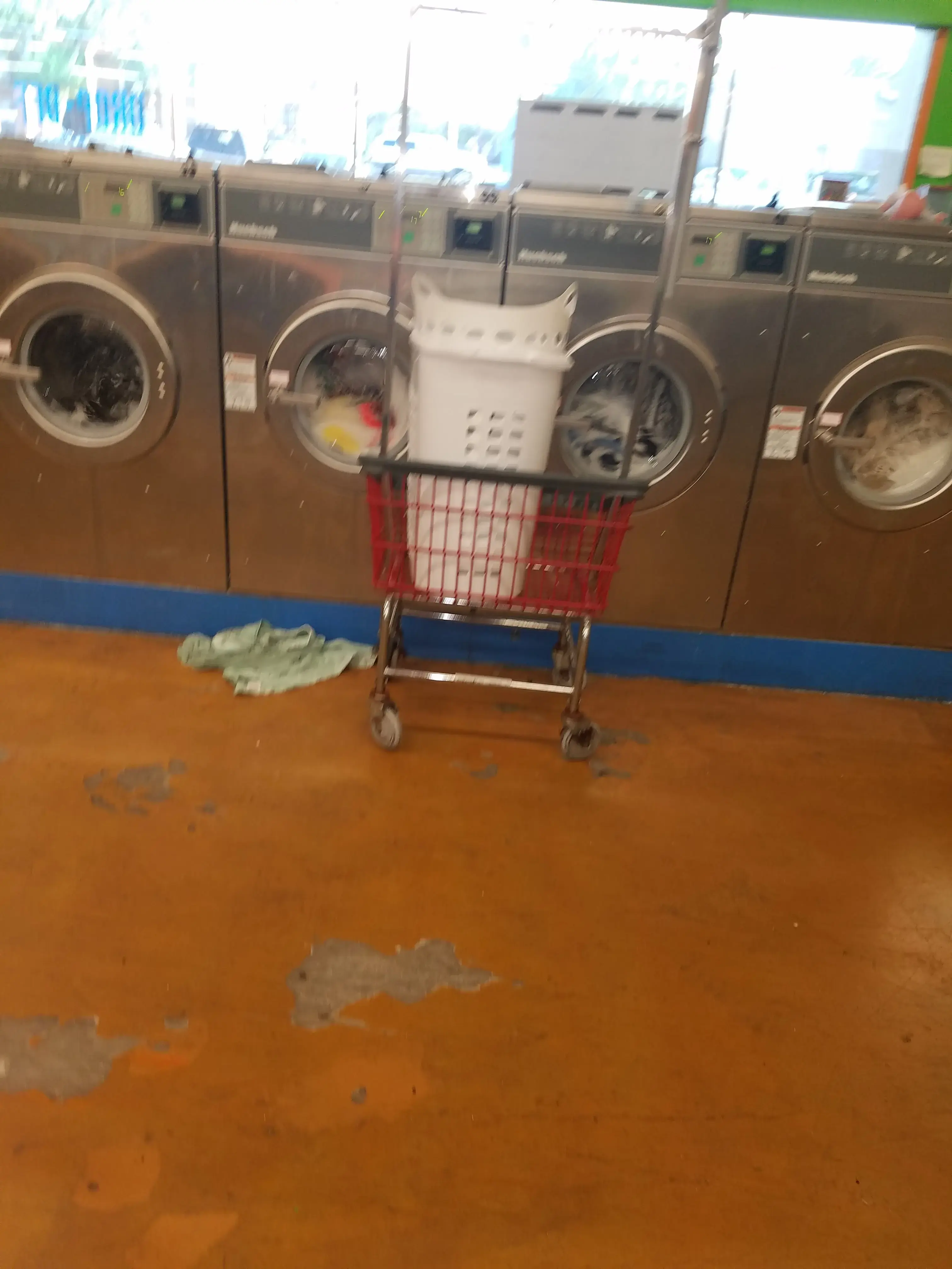 Amigo Laundry - Image 16