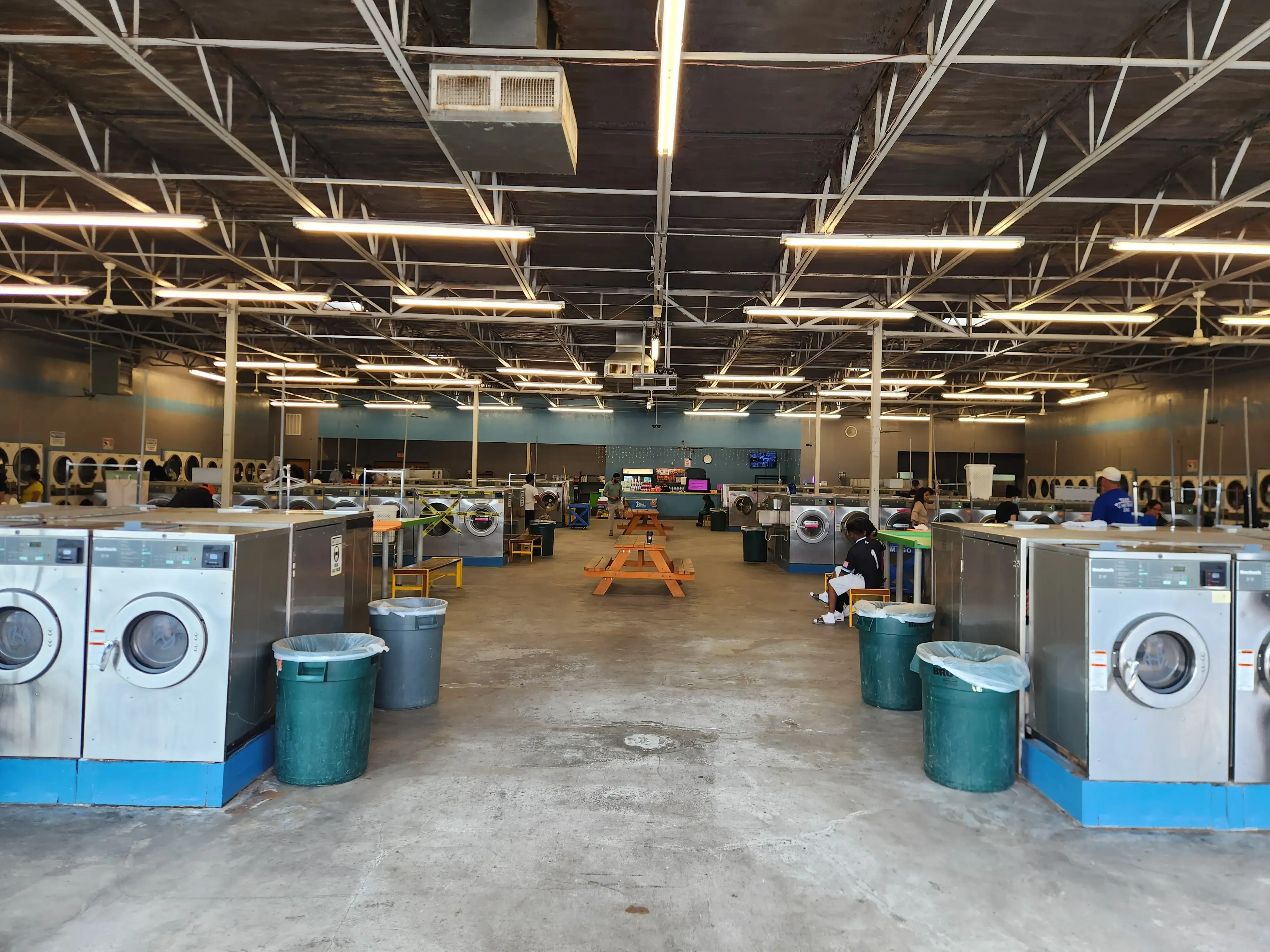 Amigo Laundry thumbnail 4