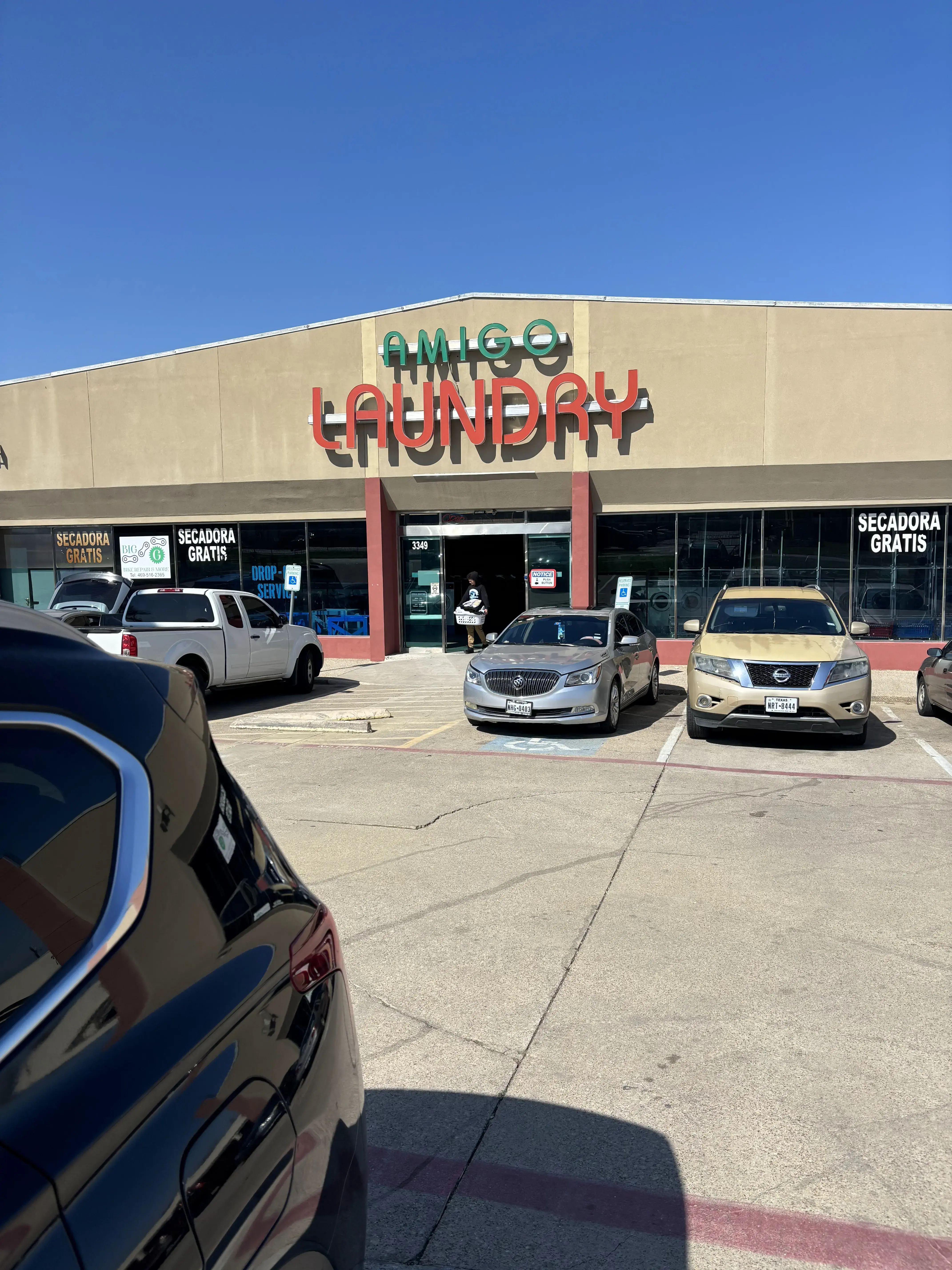 Amigo Laundry thumbnail 3