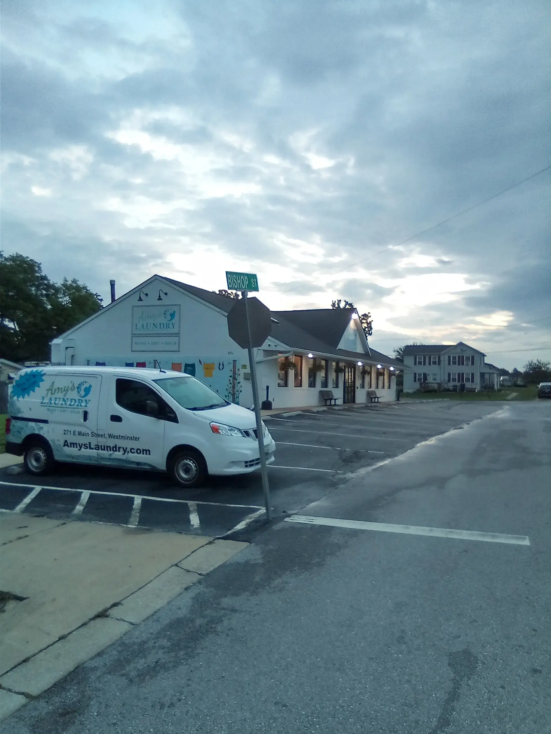 Amy's Laundry - Image 9