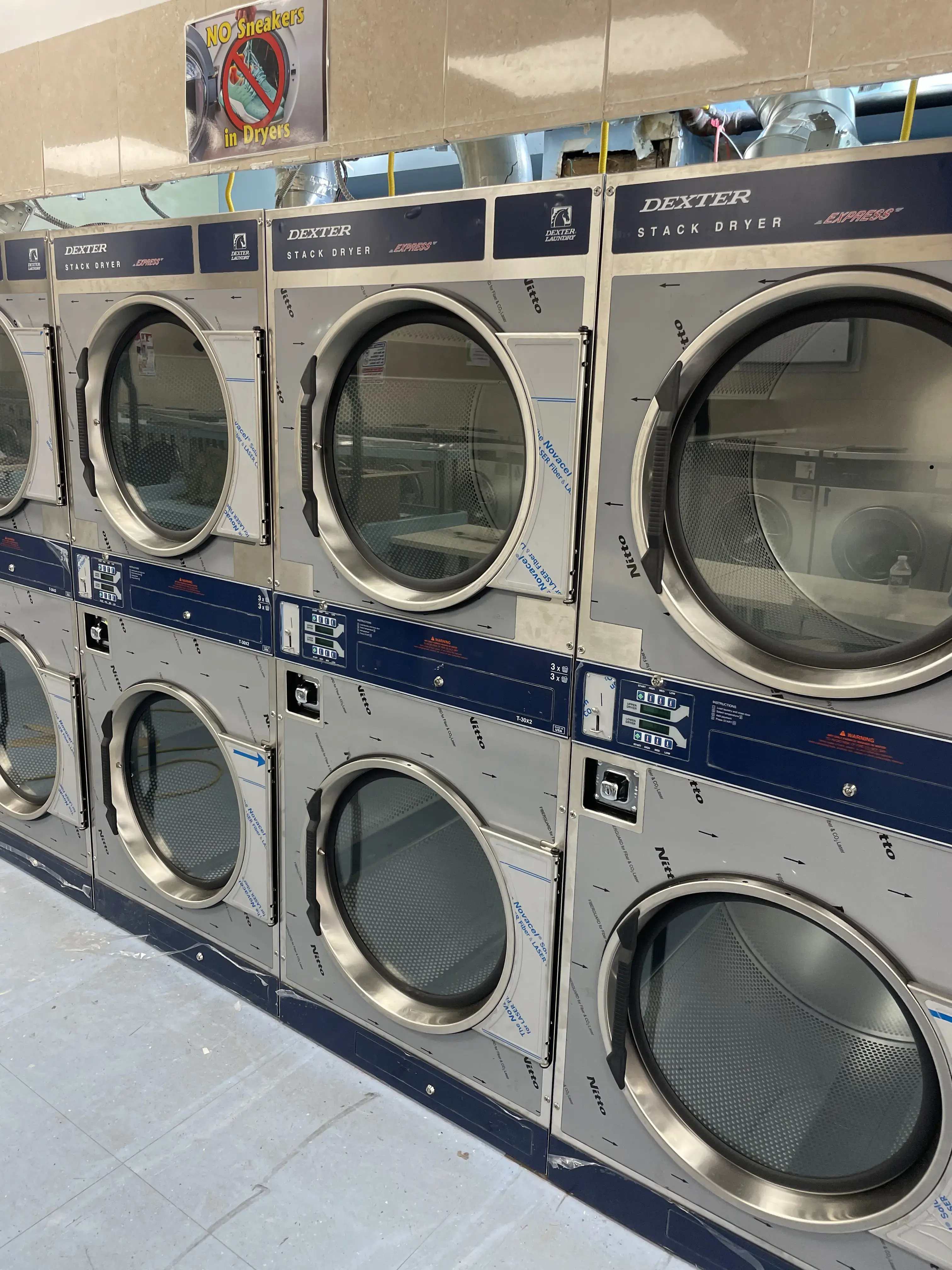 Ana s Laundromat - Image 5
