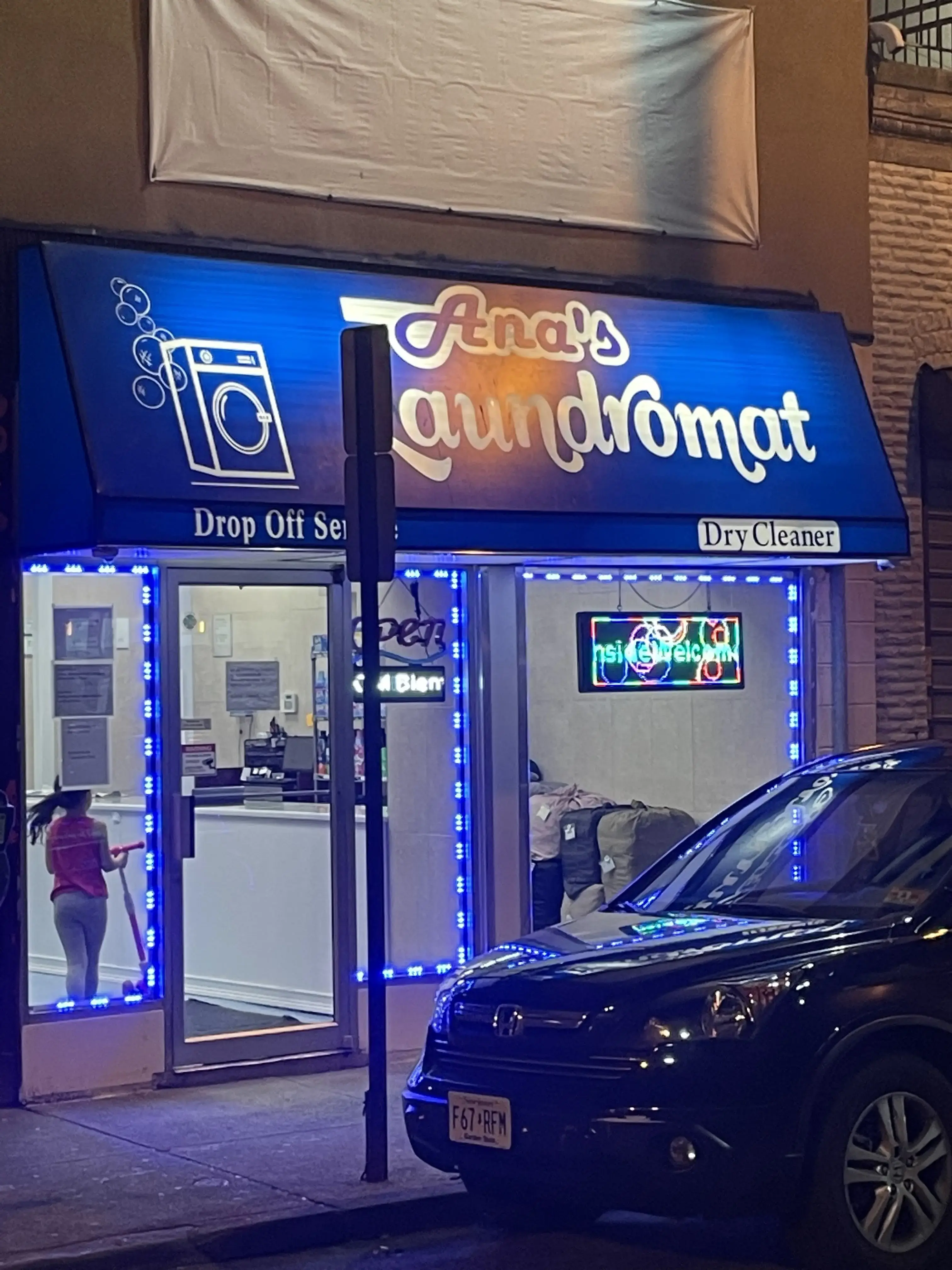 Ana s Laundromat - Image 3
