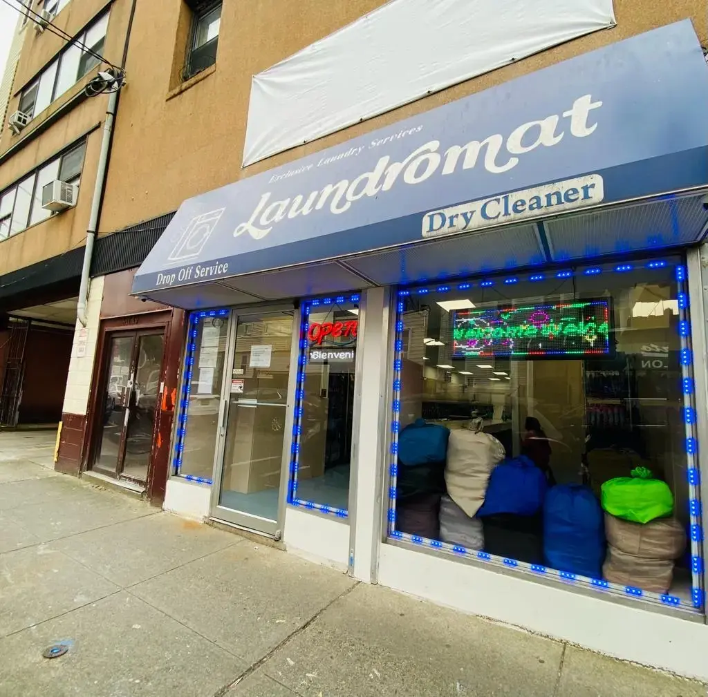 Ana s Laundromat - Image 19