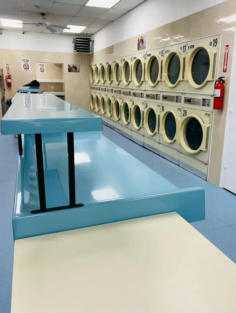 Ana s Laundromat thumbnail 16