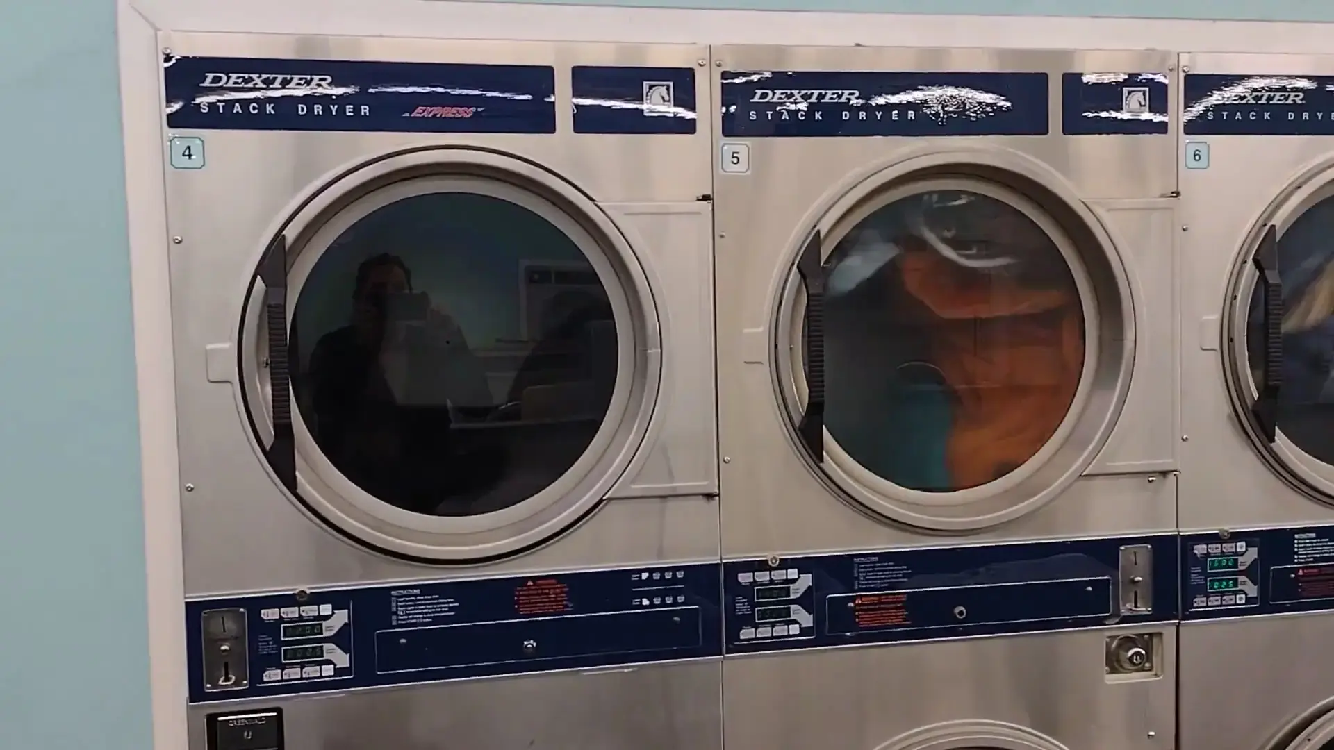 Anaheim Coin Laundry - Image 8