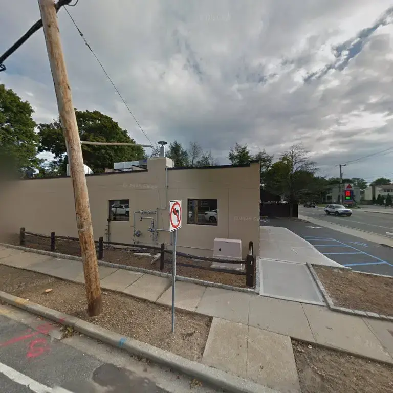 Andrew Howard Dry Cleaners & Tailors - Image 17