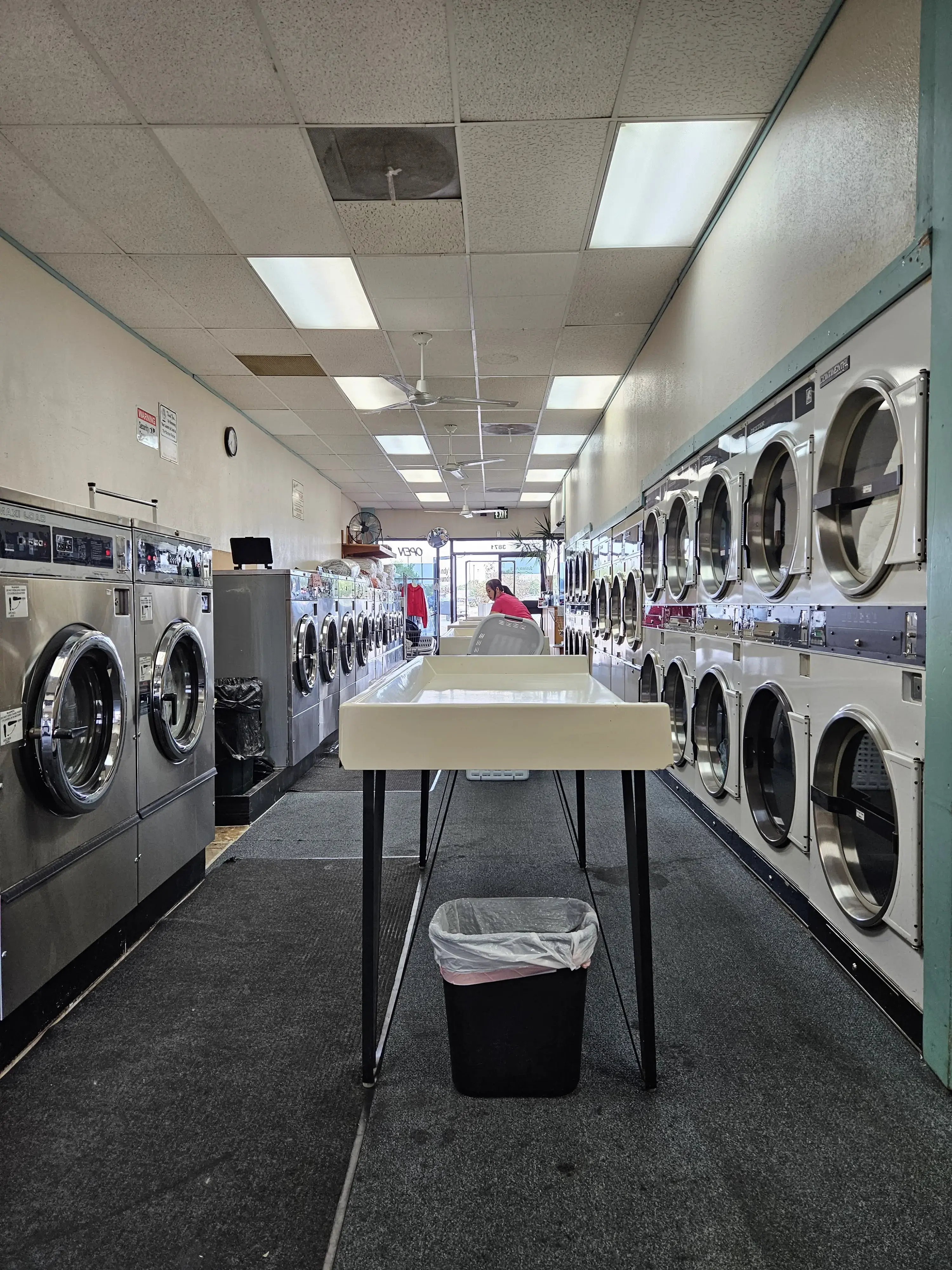 Andy's Laundry - Image 11