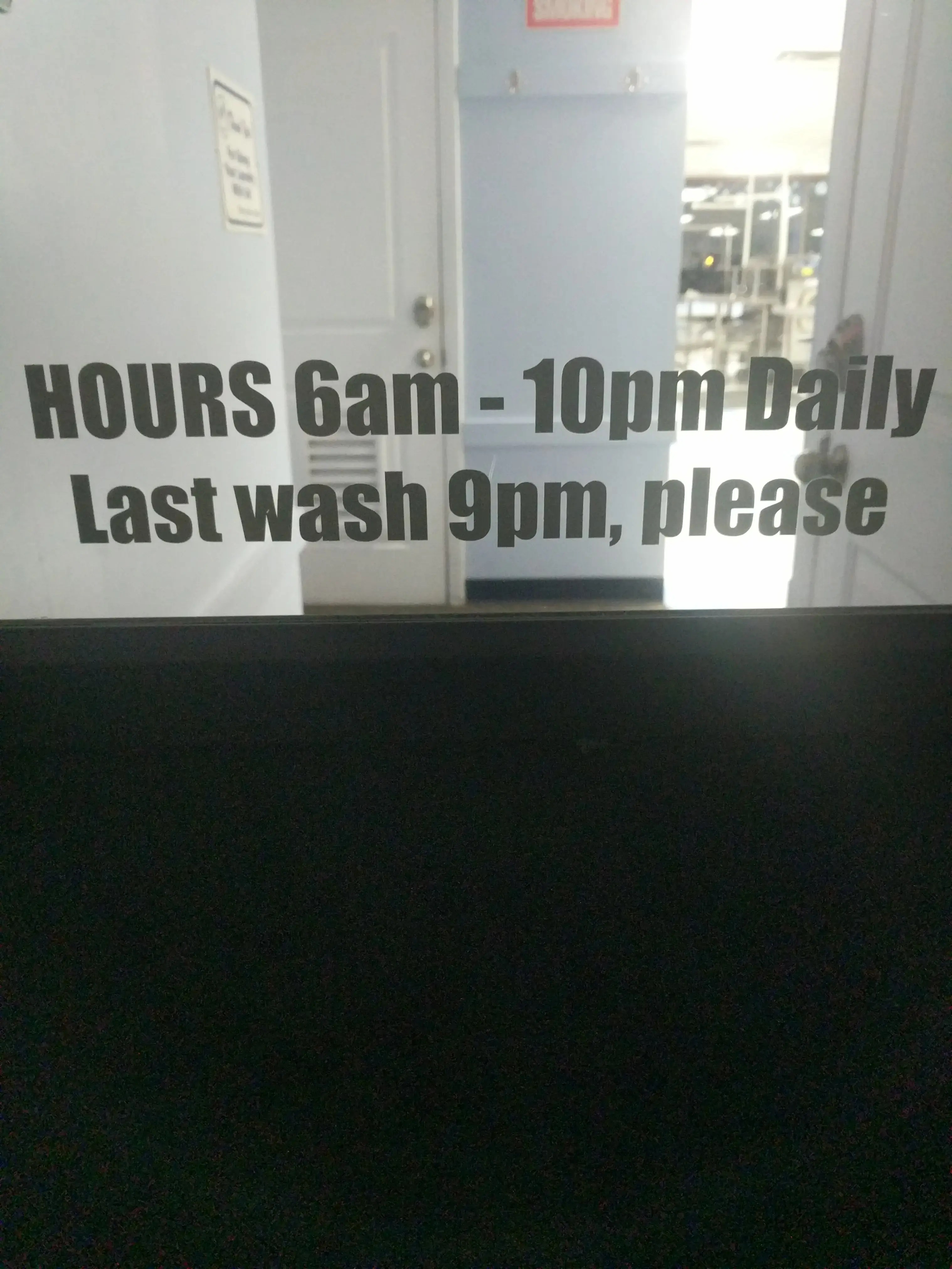 Annie's Express Laundry - Image 7